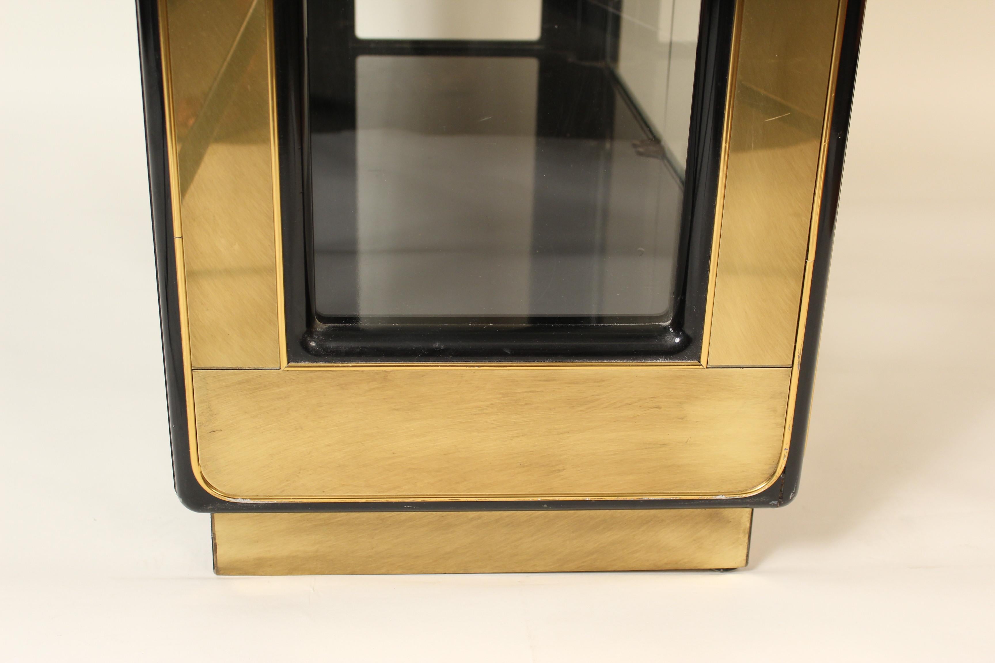 Mastercraft Display Cabinet 5