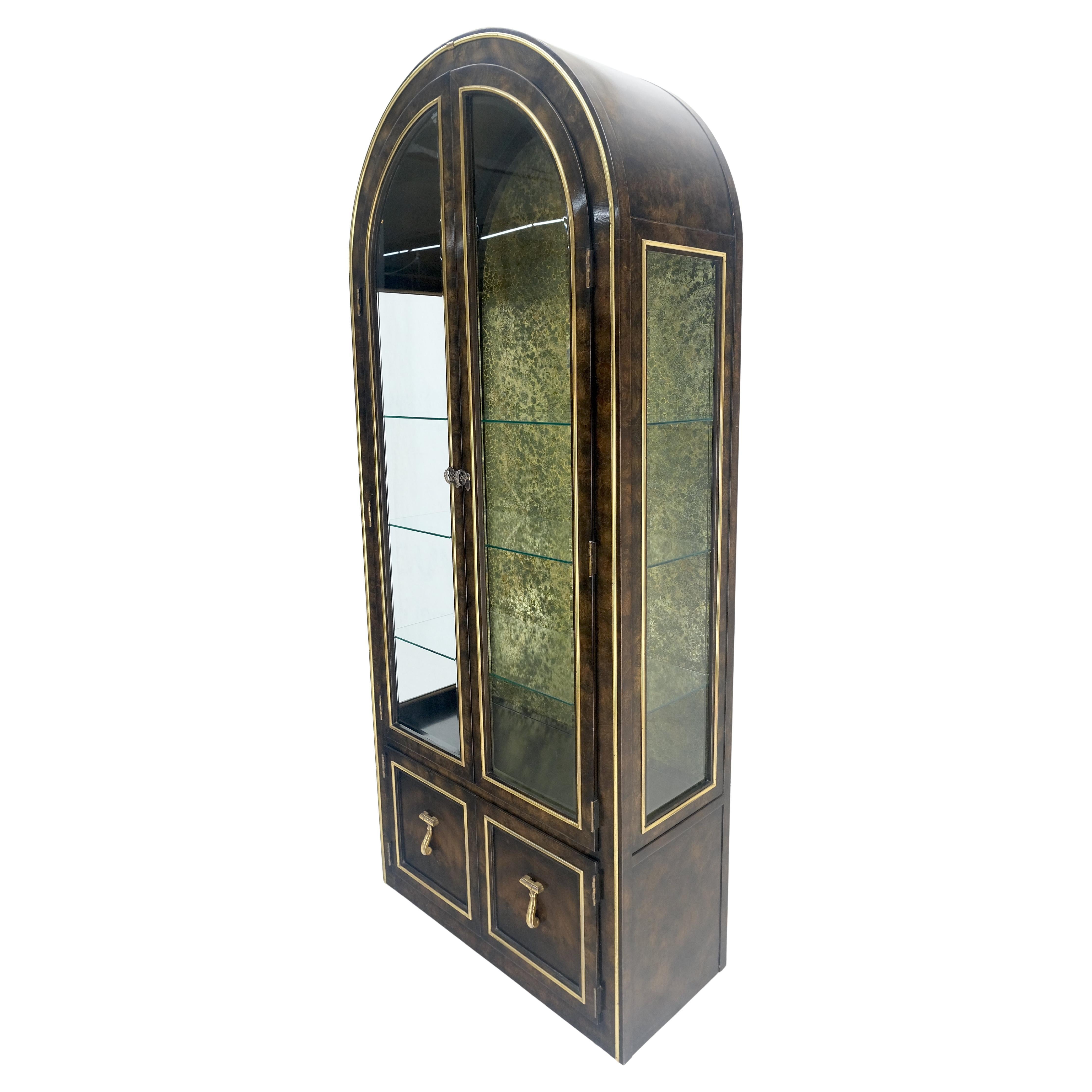 Mastercraft Cúpula Dos Puertas Estante de Vidrio Expositor Vitrina Vitrina en venta