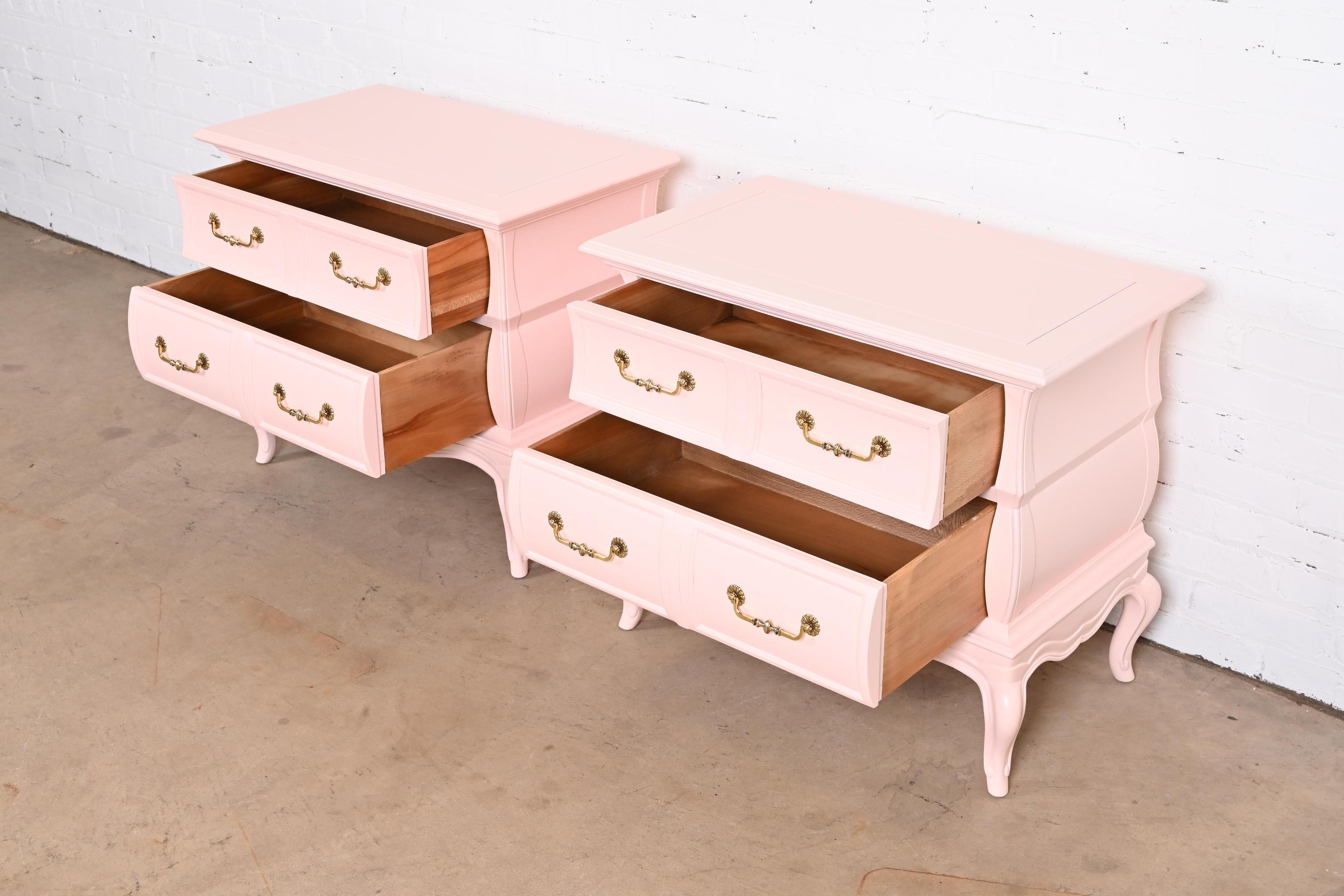 Mastercraft French Provincial Louis XV Pink Lacquered Nightstands, Refinished For Sale 1