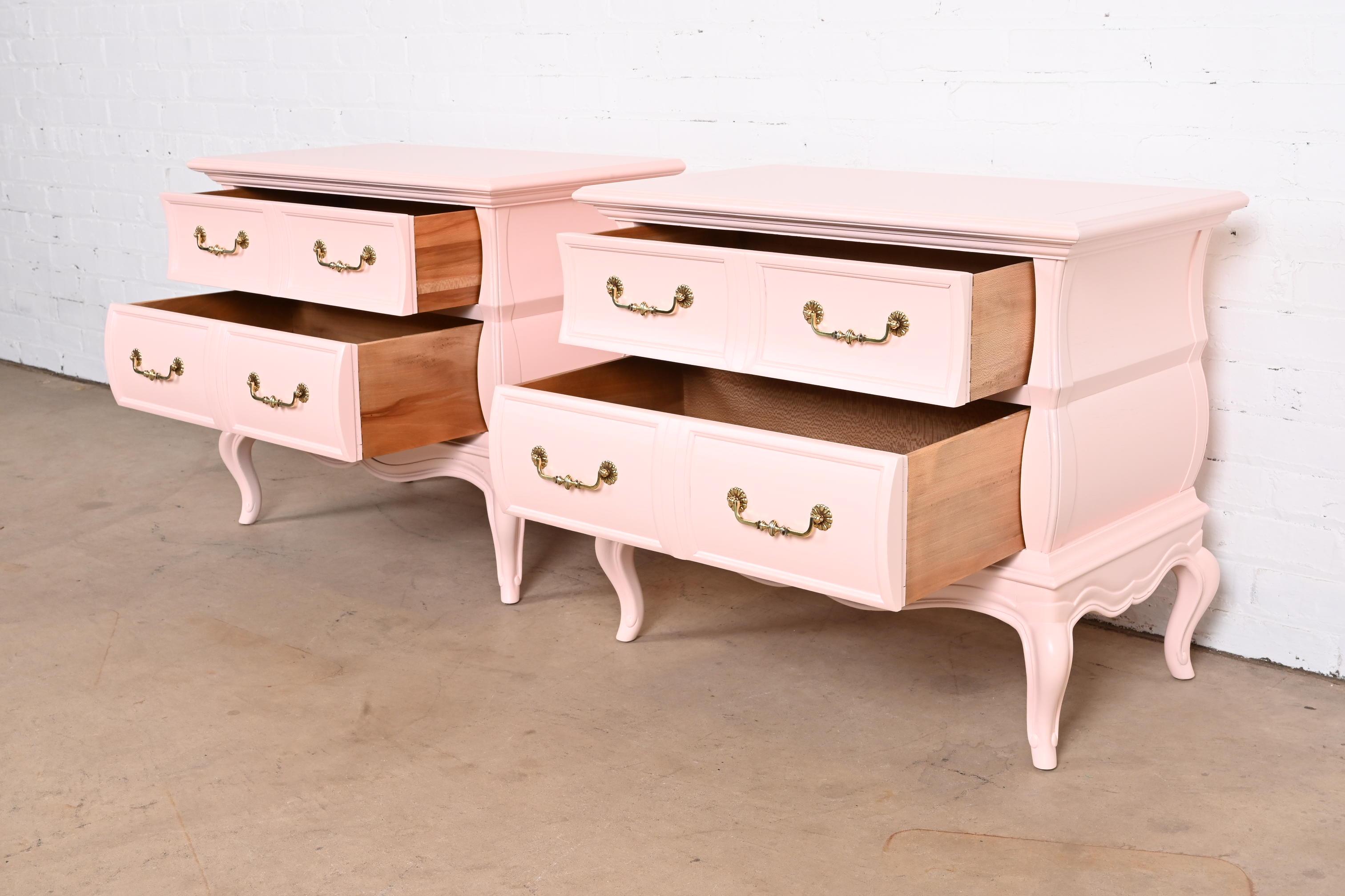 Mastercraft French Provincial Louis XV Pink Lacquered Nightstands, Refinished For Sale 2