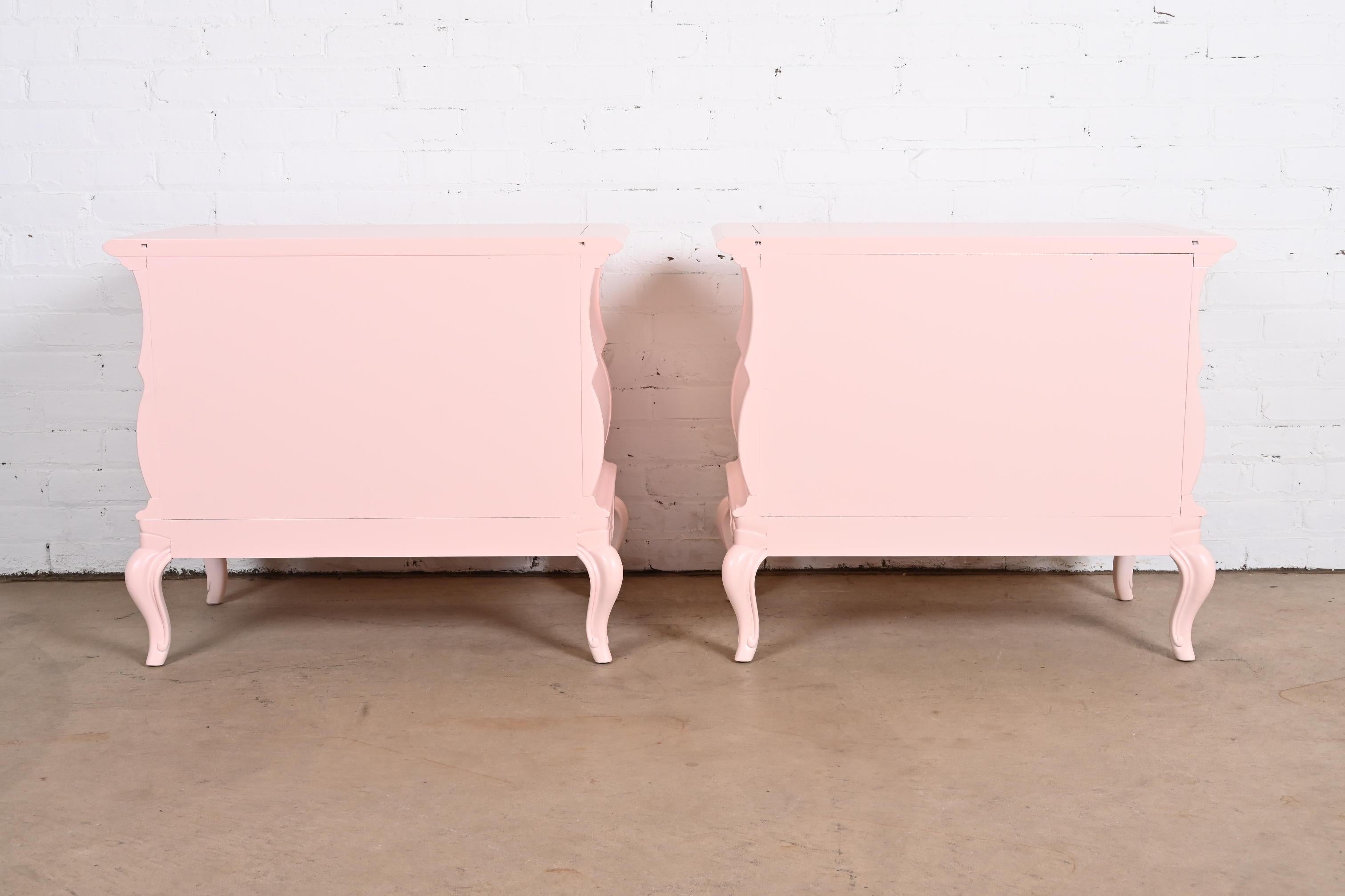 Mastercraft French Provincial Louis XV Pink Lacquered Nightstands, Refinished For Sale 7