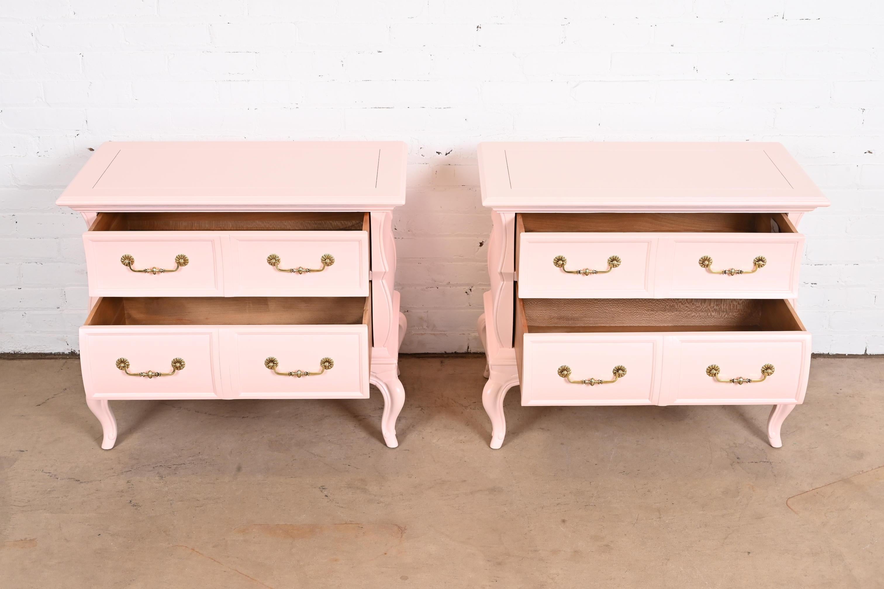 20th Century Mastercraft French Provincial Louis XV Pink Lacquered Nightstands, Refinished For Sale