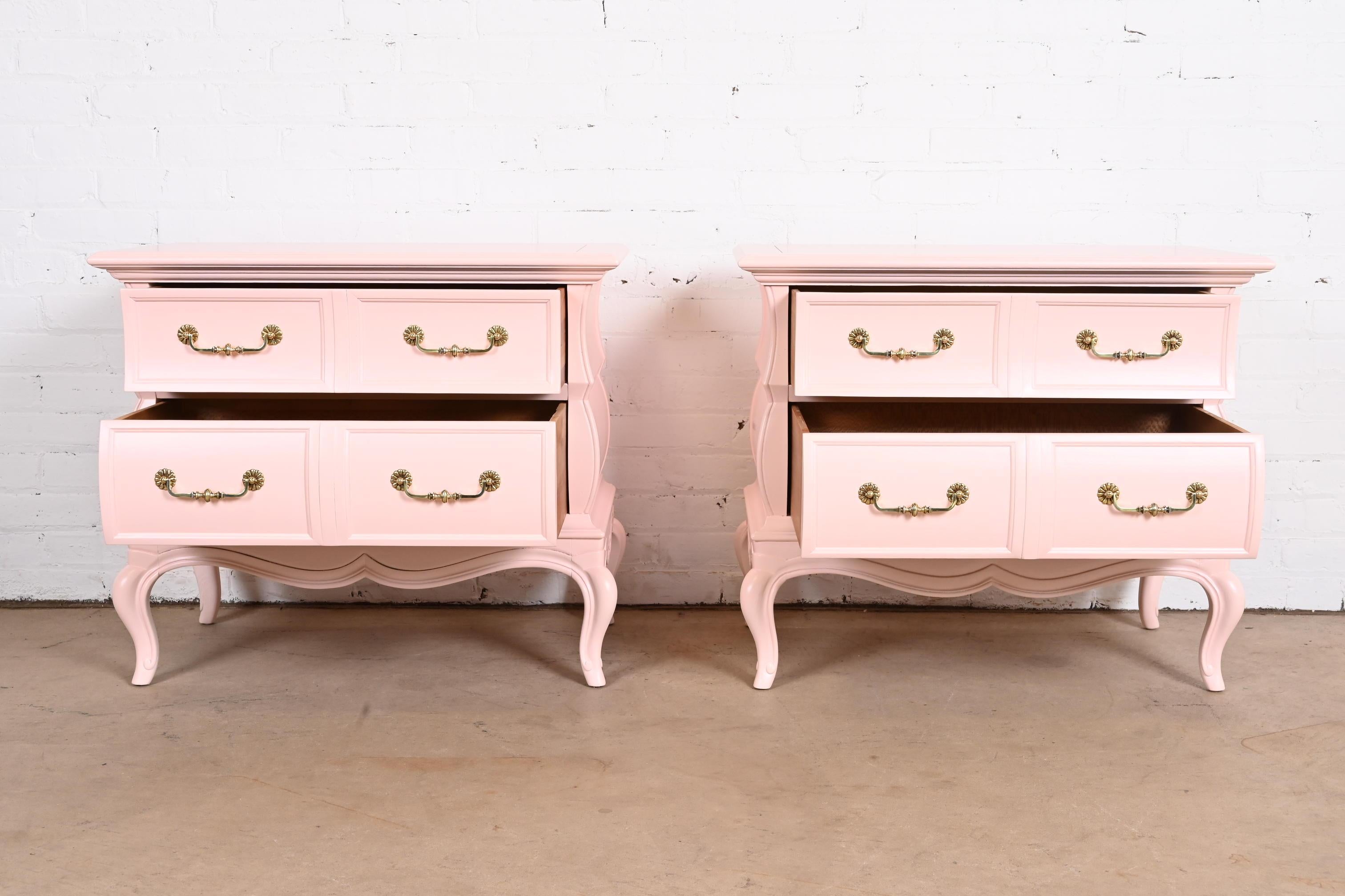 Brass Mastercraft French Provincial Louis XV Pink Lacquered Nightstands, Refinished For Sale