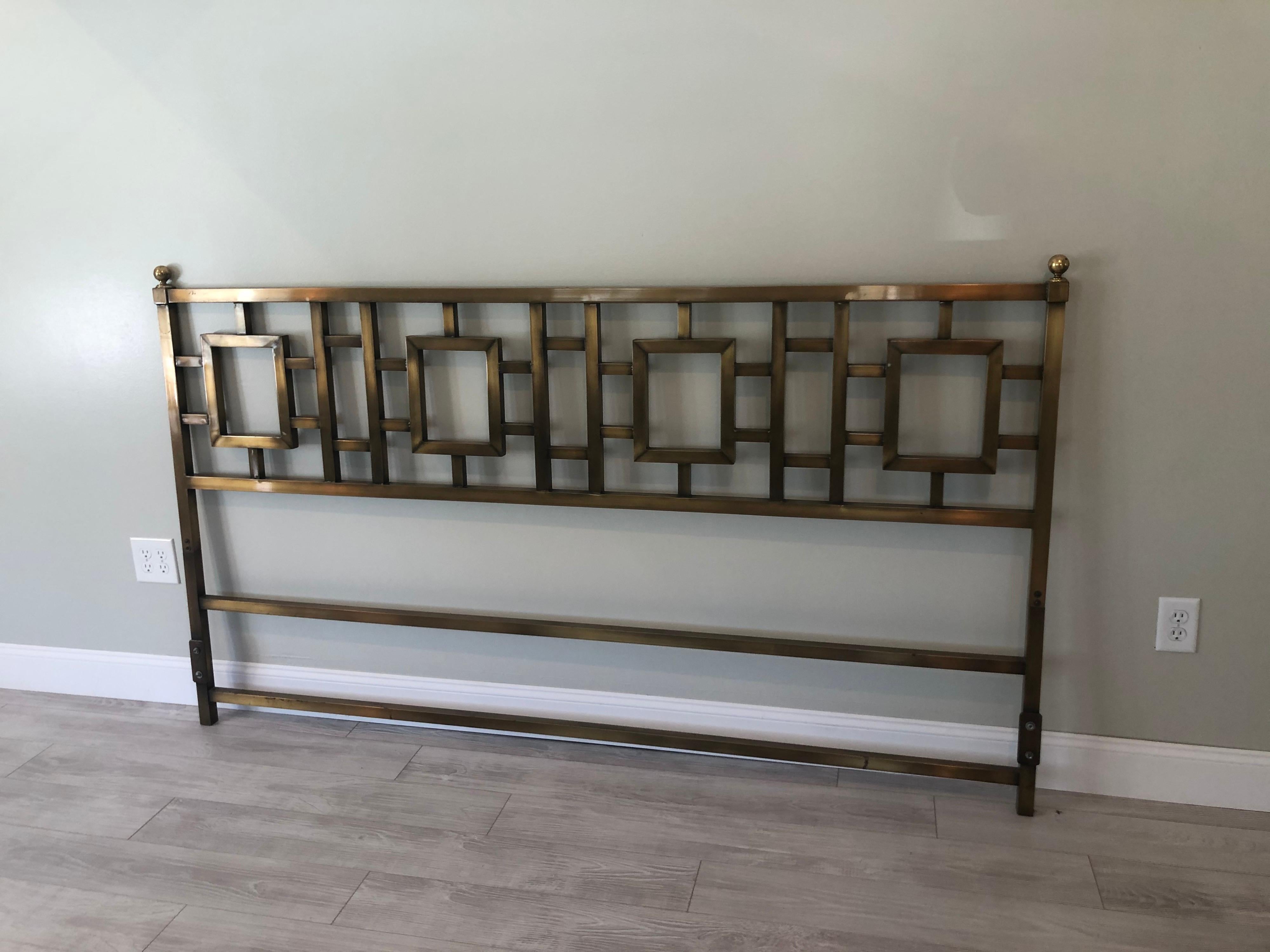 Mastercraft Greek Key Brass King Size Headboard In Good Condition In Redding, CT