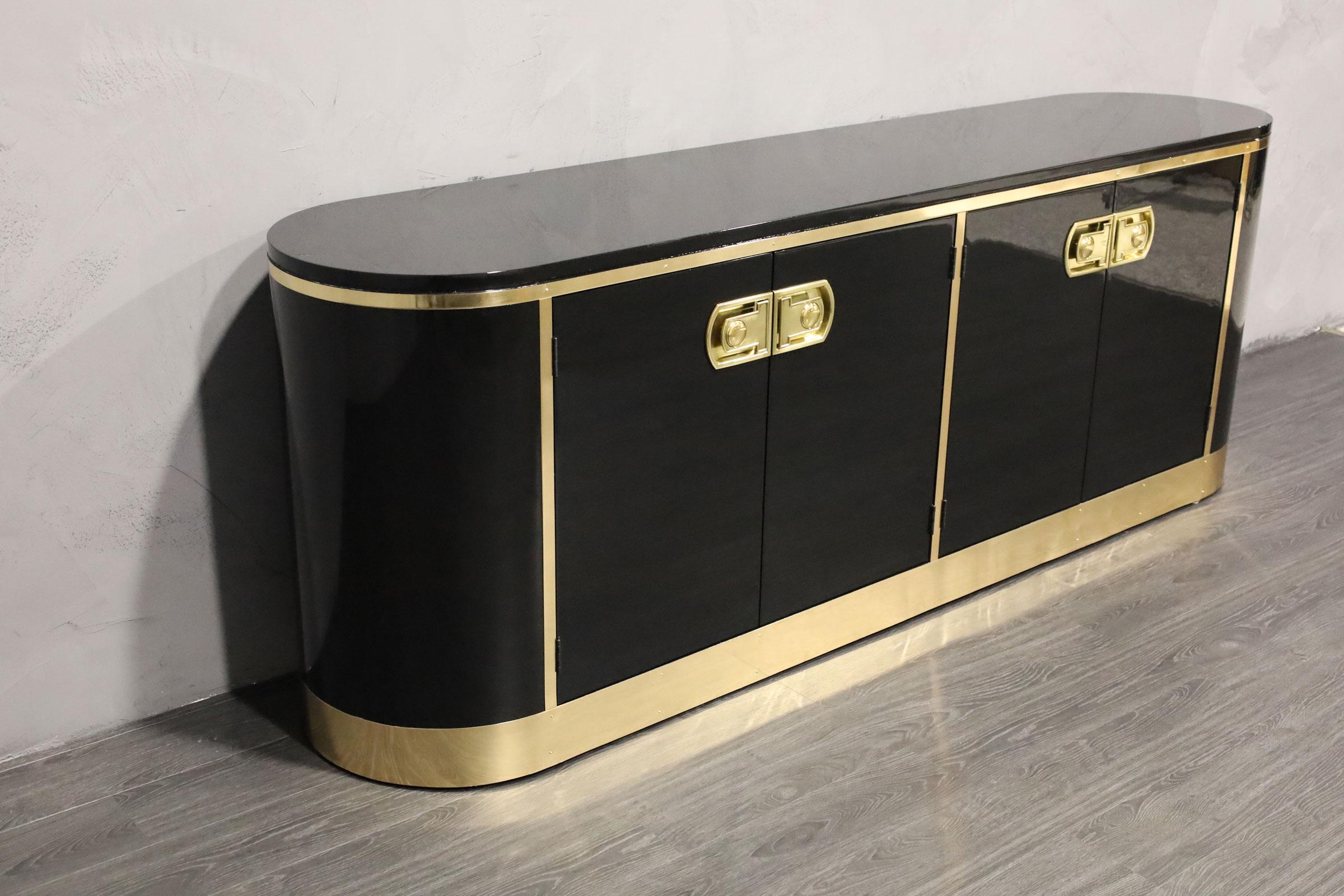 Mastercraft High Gloss Black Laquer and Brass Sideboard, 1970s For Sale 2