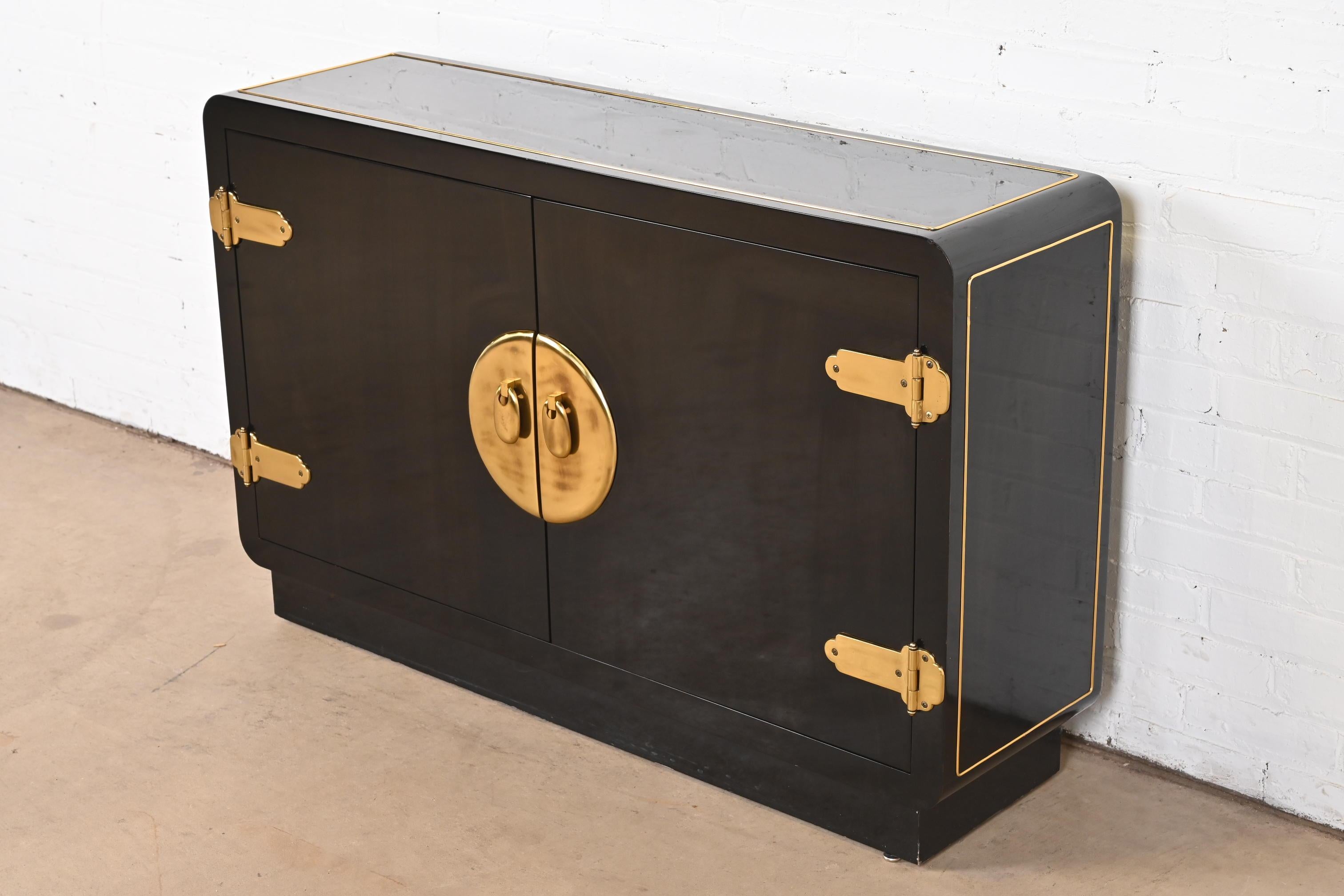 Mid-Century Modern Mastercraft Hollywood Regency Black Lacquer and Brass Bar Cabinet, 1970s