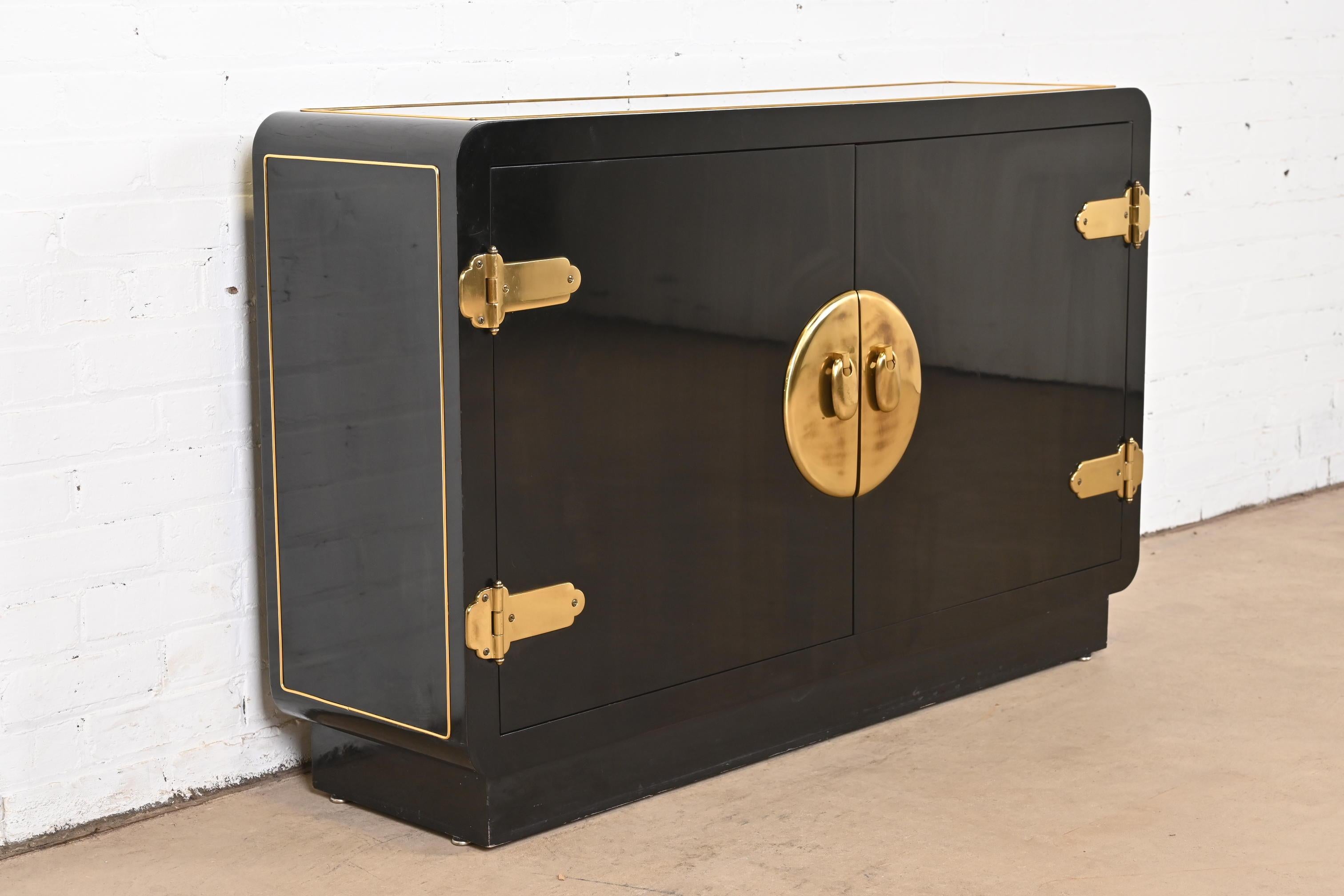 Mastercraft Hollywood Regency Black Lacquer and Brass Bar Cabinet, 1970s In Good Condition In South Bend, IN
