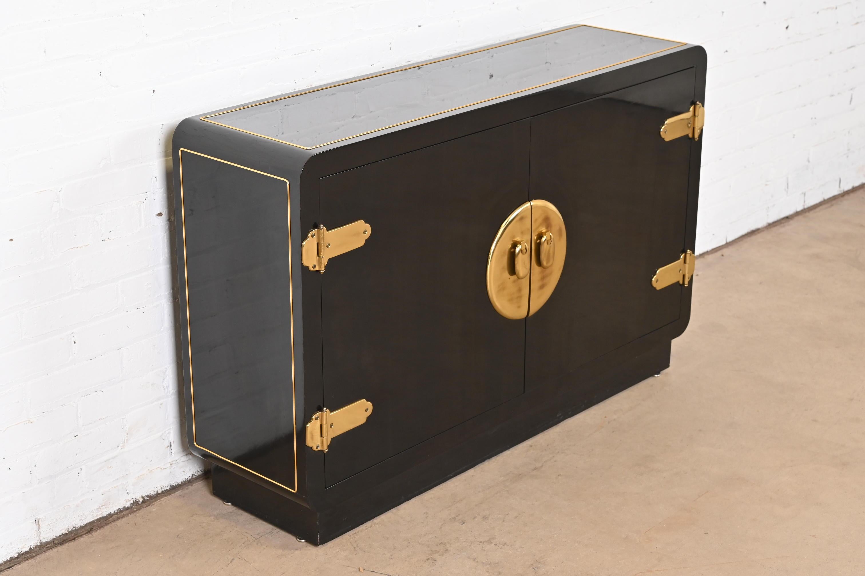 Late 20th Century Mastercraft Hollywood Regency Black Lacquer and Brass Bar Cabinet, 1970s