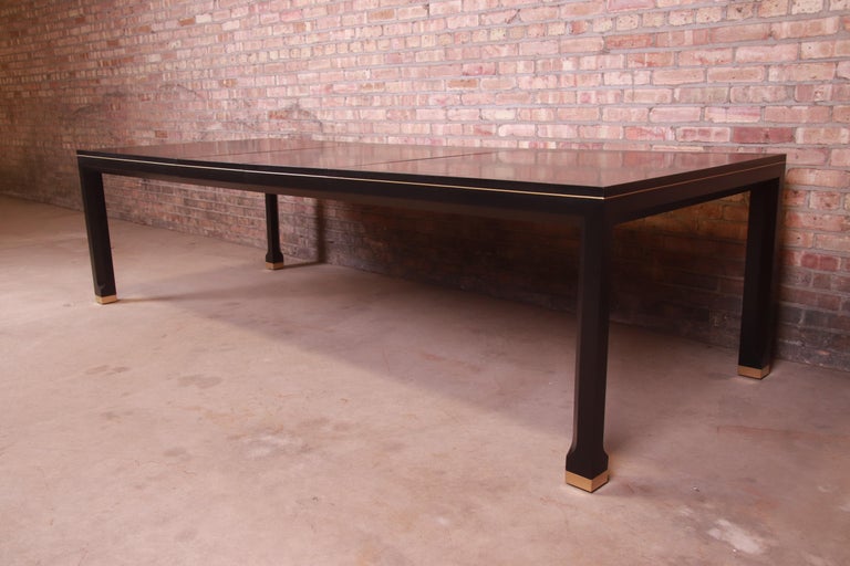 Mastercraft Hollywood Regency Black Lacquer and Brass Dining Table, Refinished In Good Condition For Sale In South Bend, IN