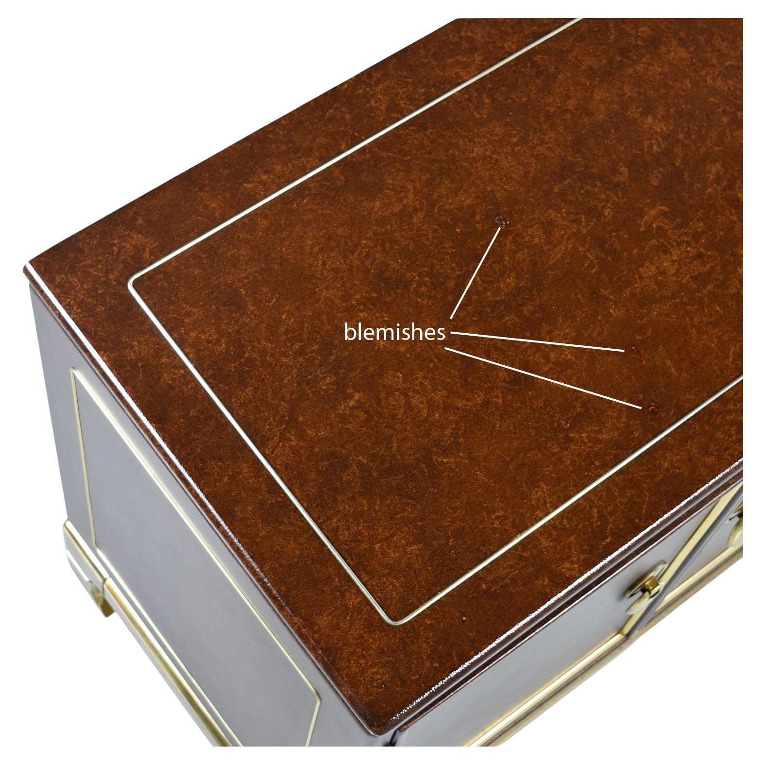 Mastercraft Hollywood Regency Brass Accent Faux cuir Asian Modern Credenza en vente 4