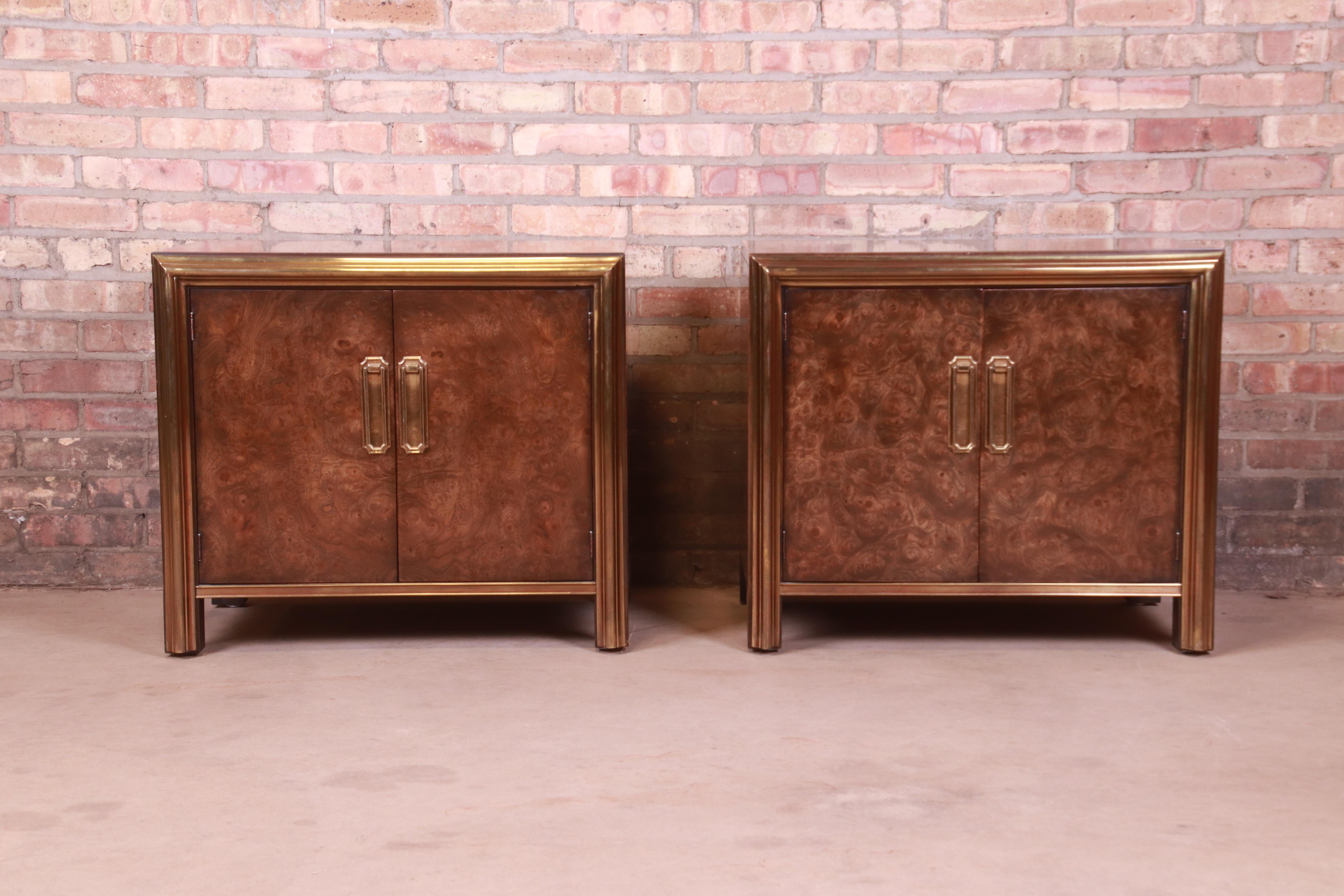 Mid-Century Modern Mastercraft Hollywood Regency Burl Wood and Brass Nightstands, 1970s For Sale