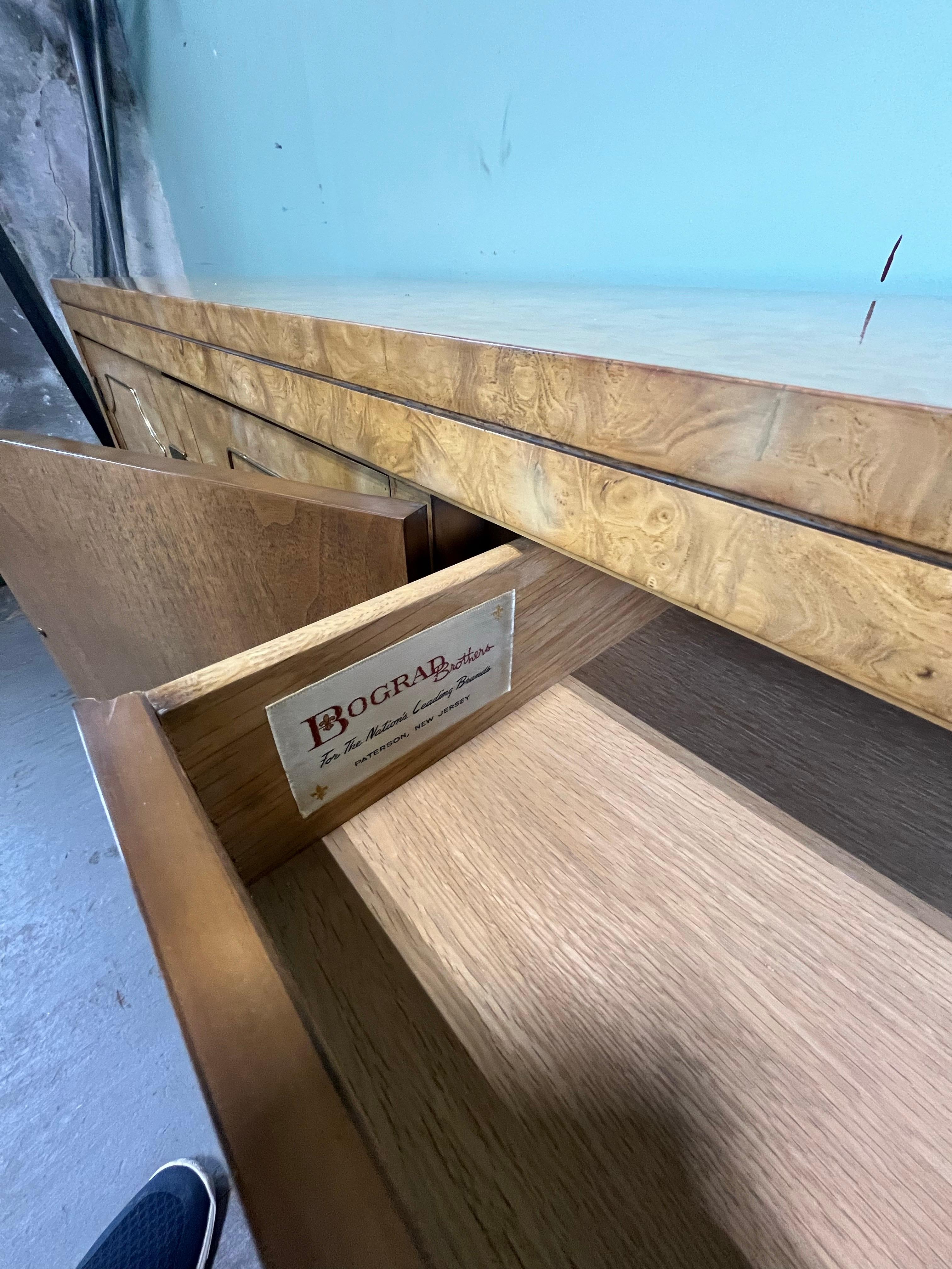 Credenza Mastercraft Hollywood Regency in Wood Wood e ottone, anni '70 in vendita 4