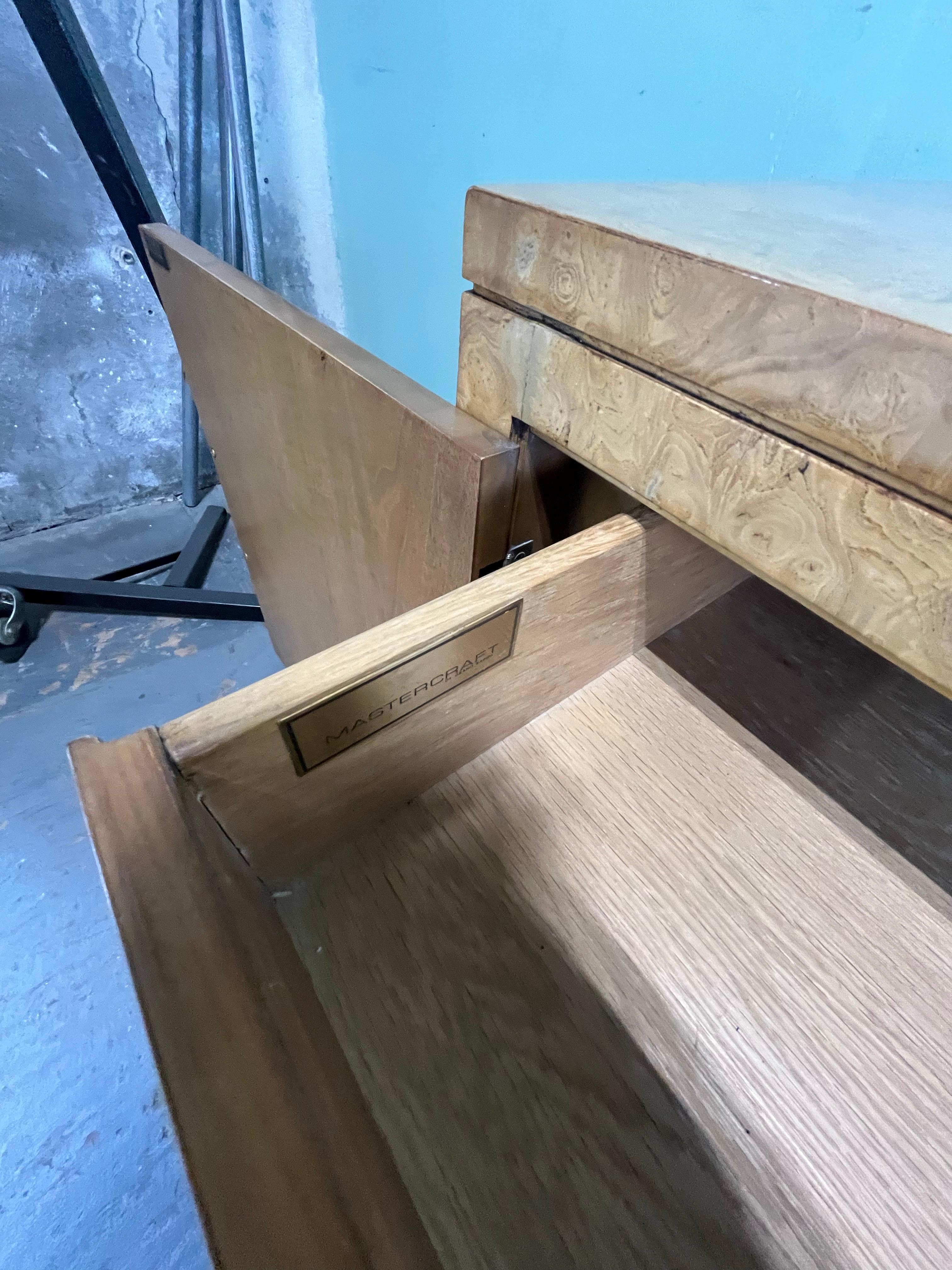 Credenza Mastercraft Hollywood Regency in Wood Wood e ottone, anni '70 in vendita 2