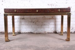 Mastercraft Hollywood-Regency-Schreibtisch aus Schildpatt und Messing mit Chinoiserie