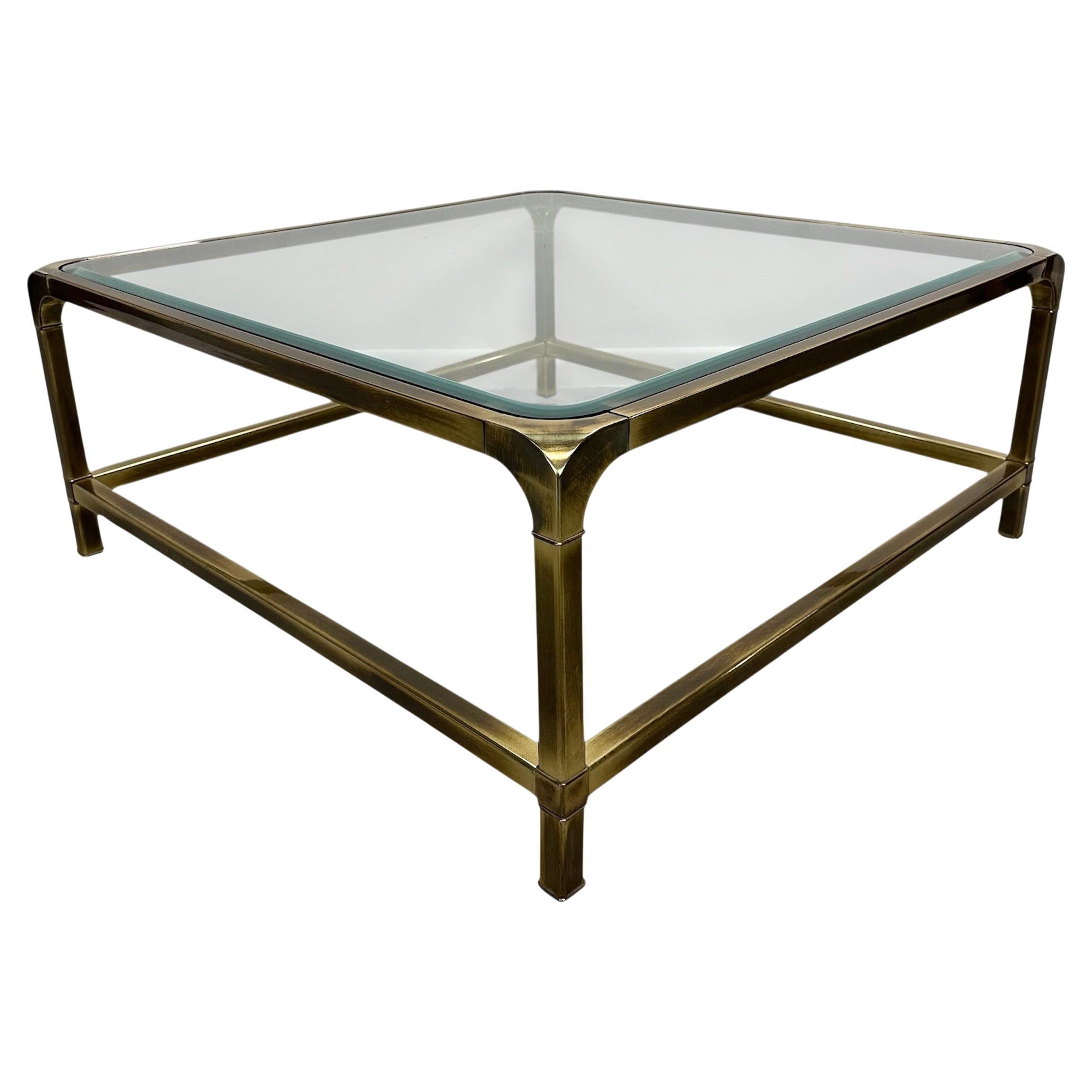 Mastercraft Hollywood Regency Tavolino da caffè quadrato extra-large in ottone e vetro