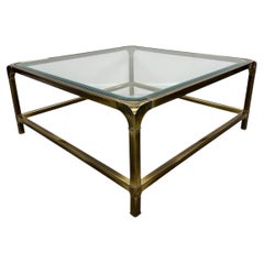 Mastercraft Hollywood Regency Tavolino da caffè quadrato extra-large in ottone e vetro