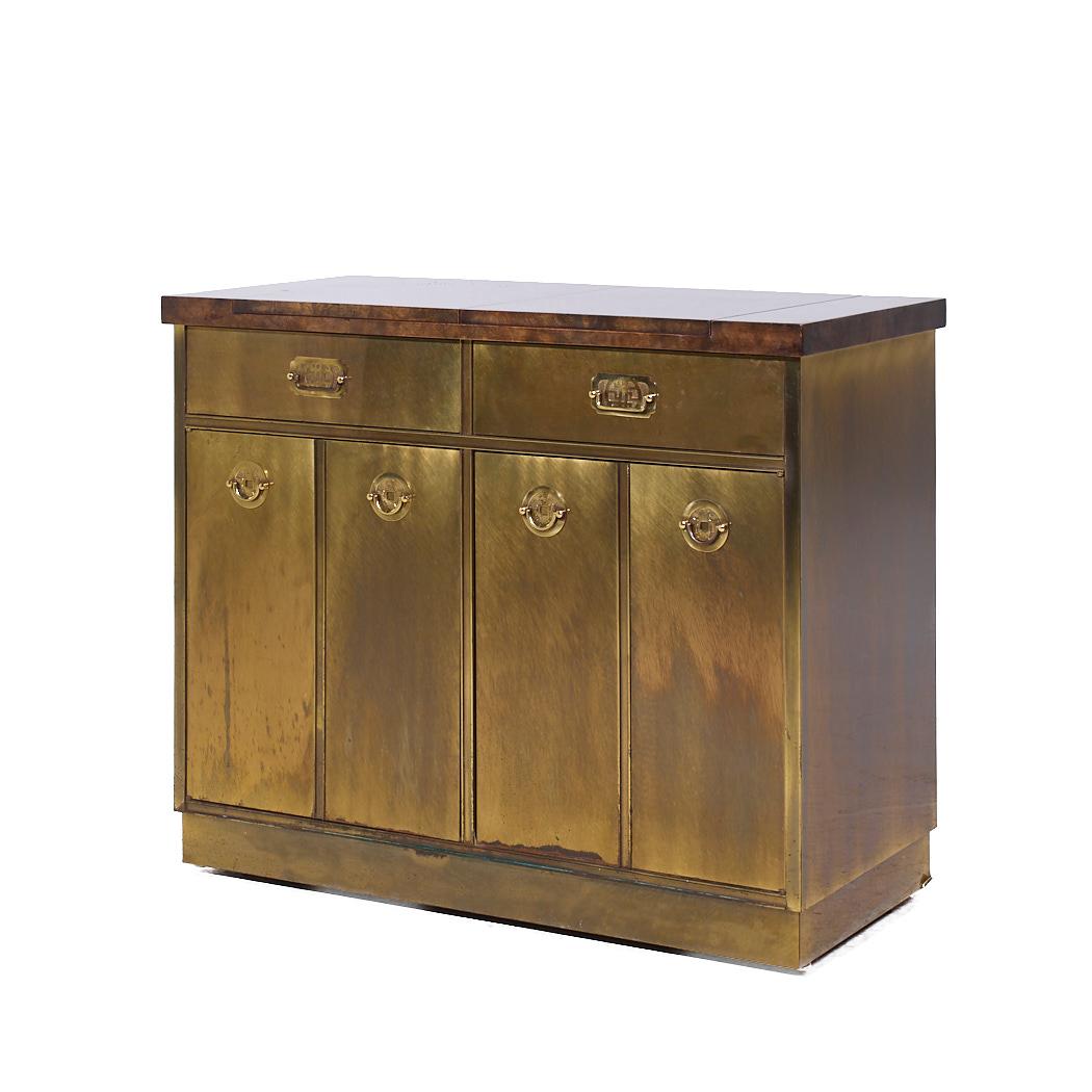 Mid-Century Modern Mastercraft Mid Century Brass and Burled Elm Dry Bar Server For Sale