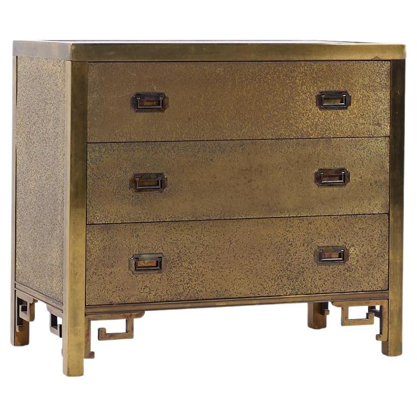Mastercrafters Commode en laiton du milieu du siècle