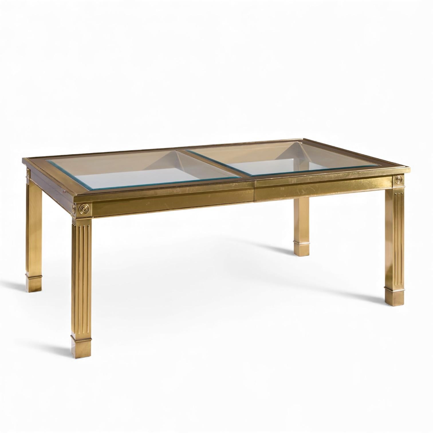 XX secolo Mastercraft Mid Century Brass Expanding Dining Table with 1 Leaf in vendita