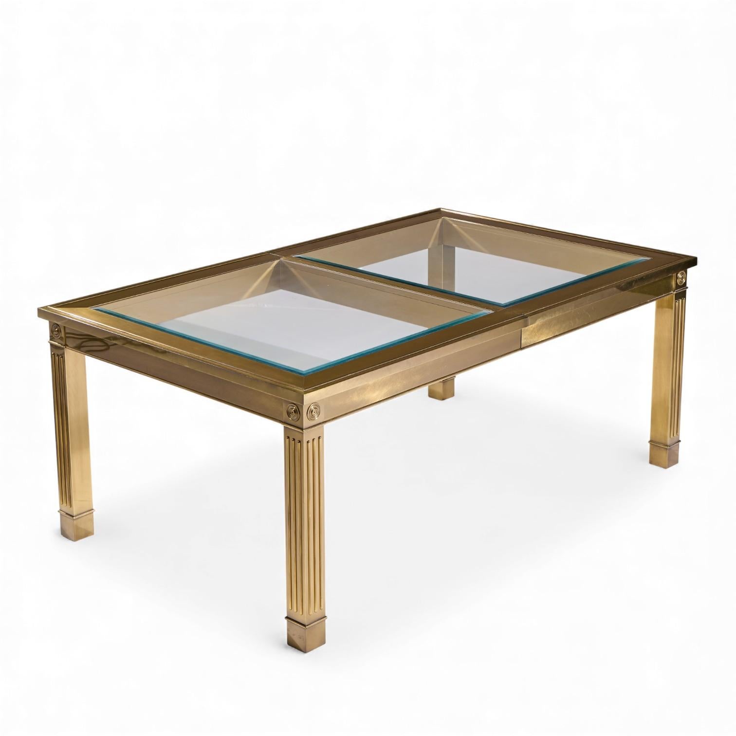 Mastercraft Mid Century Brass Expanding Dining Table with 1 Leaf in vendita 2