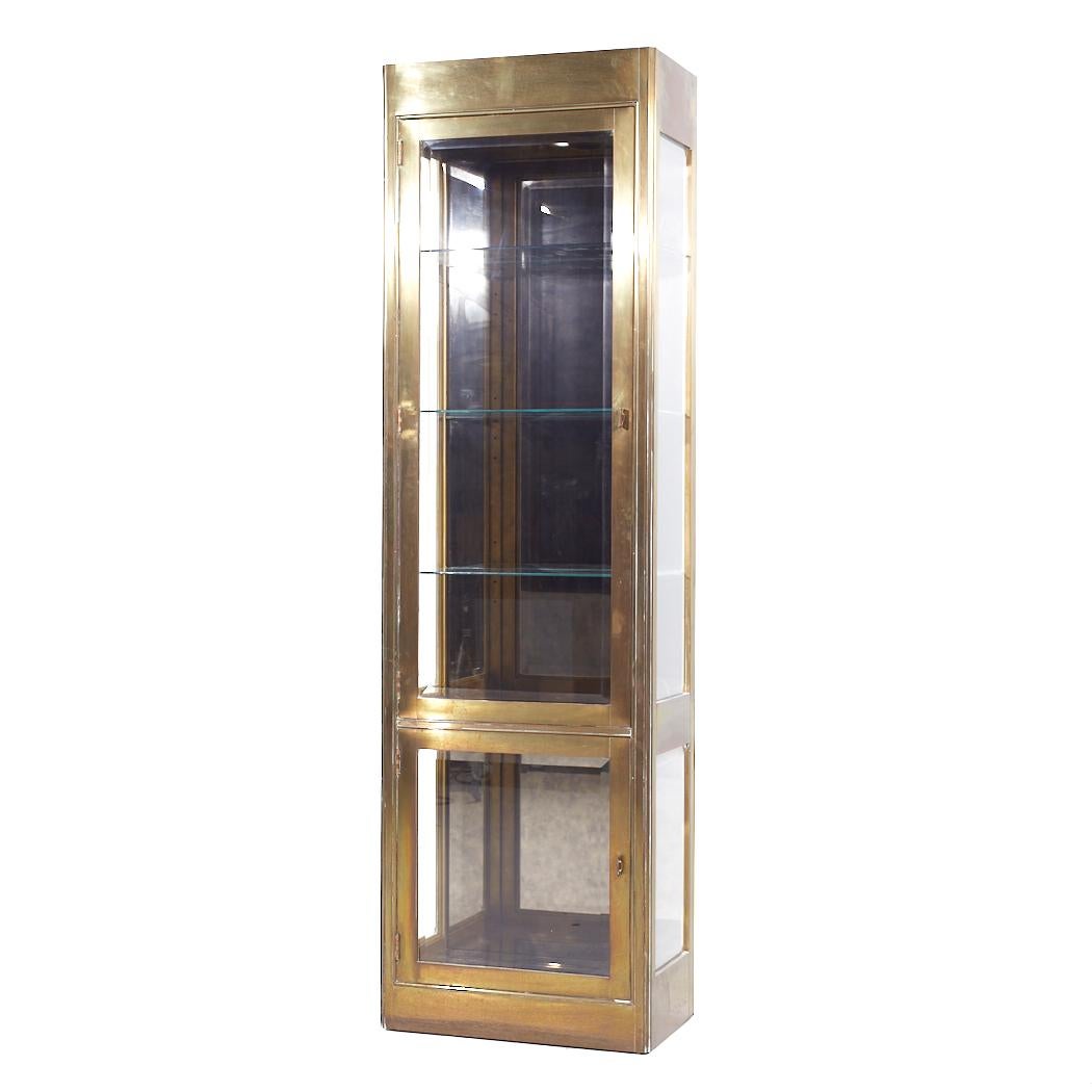 Mastercraft Mid Century Brass Vitrine Display Cabinets - Pair For Sale 1