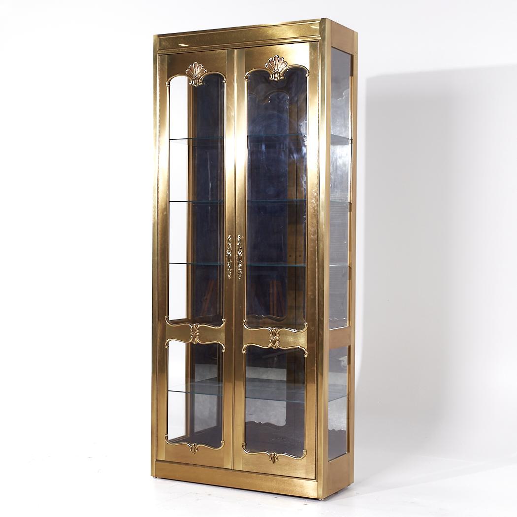 Armario Vitrina Mastercraft Mid Century Brass Moderno de mediados de siglo en venta