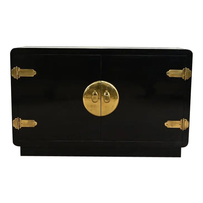 Mastercraft Mid-Century Hollywood Regency Black Lacquer Bar Cabinet, 1970s