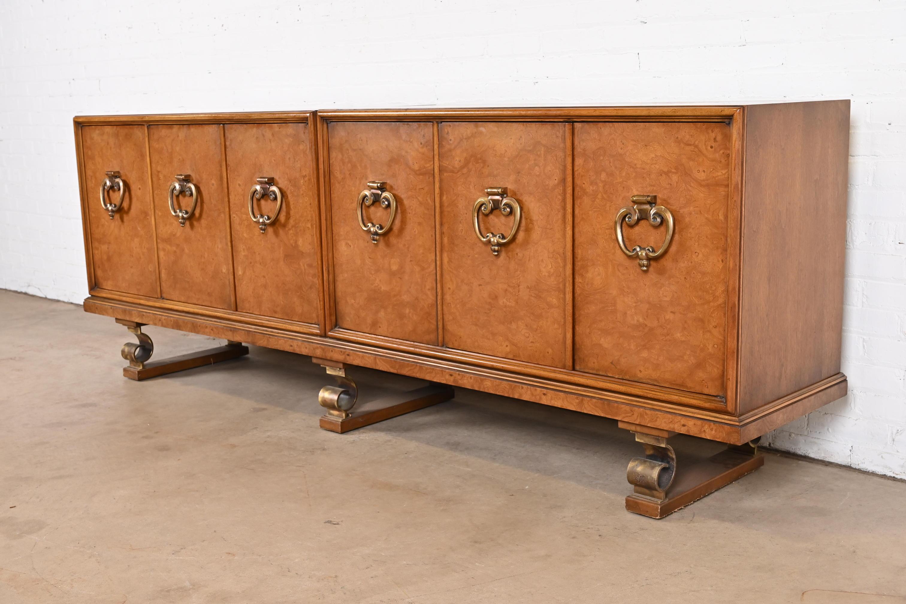 Mastercraft Mid-Century Hollywood Regency Burl Wood and Brass Sideboard, 1960s In Good Condition For Sale In South Bend, IN
