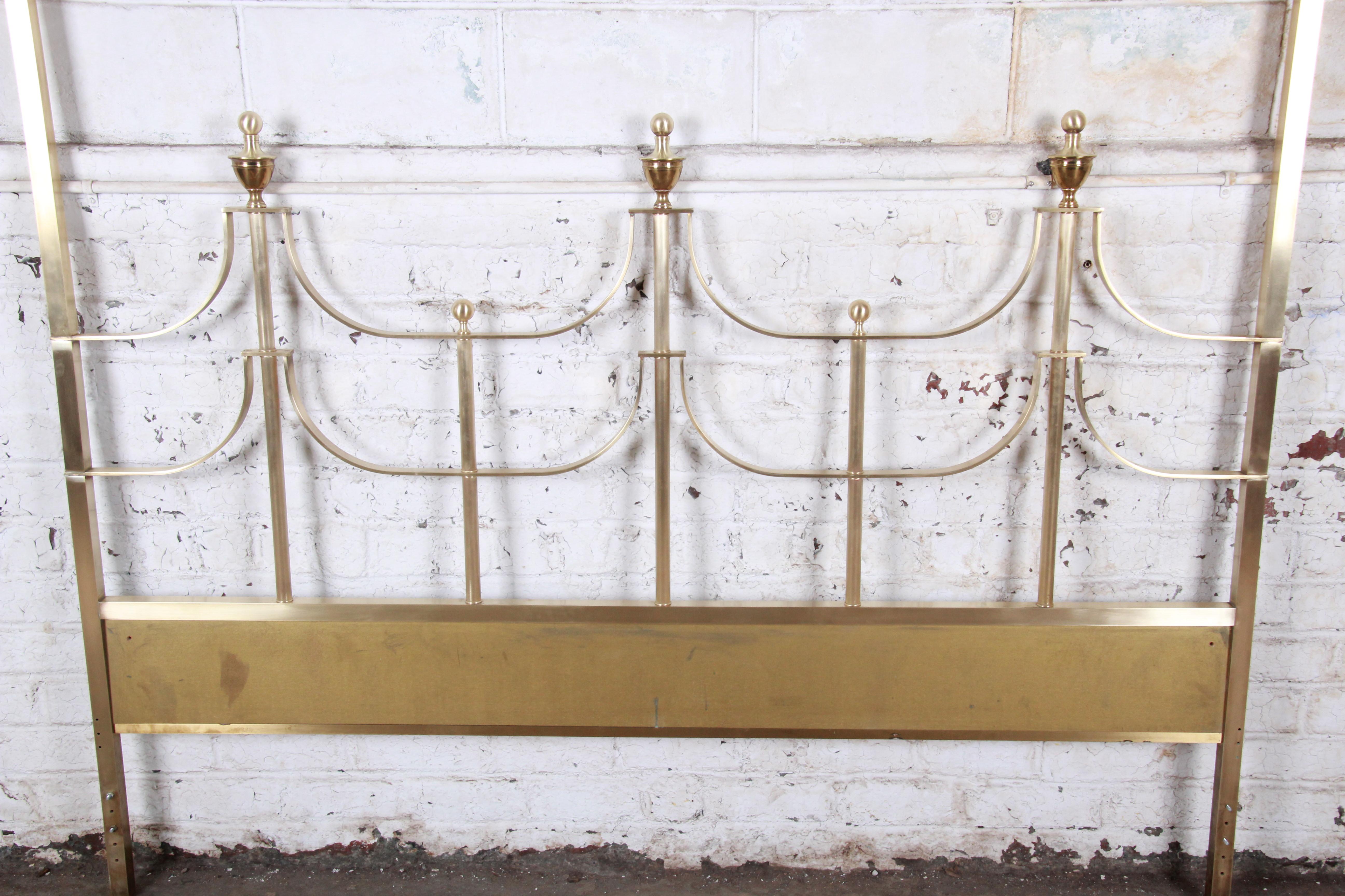 Mastercraft Midcentury Hollywood Regency Solid Brass King Size Headboard, 1970s In Good Condition In South Bend, IN