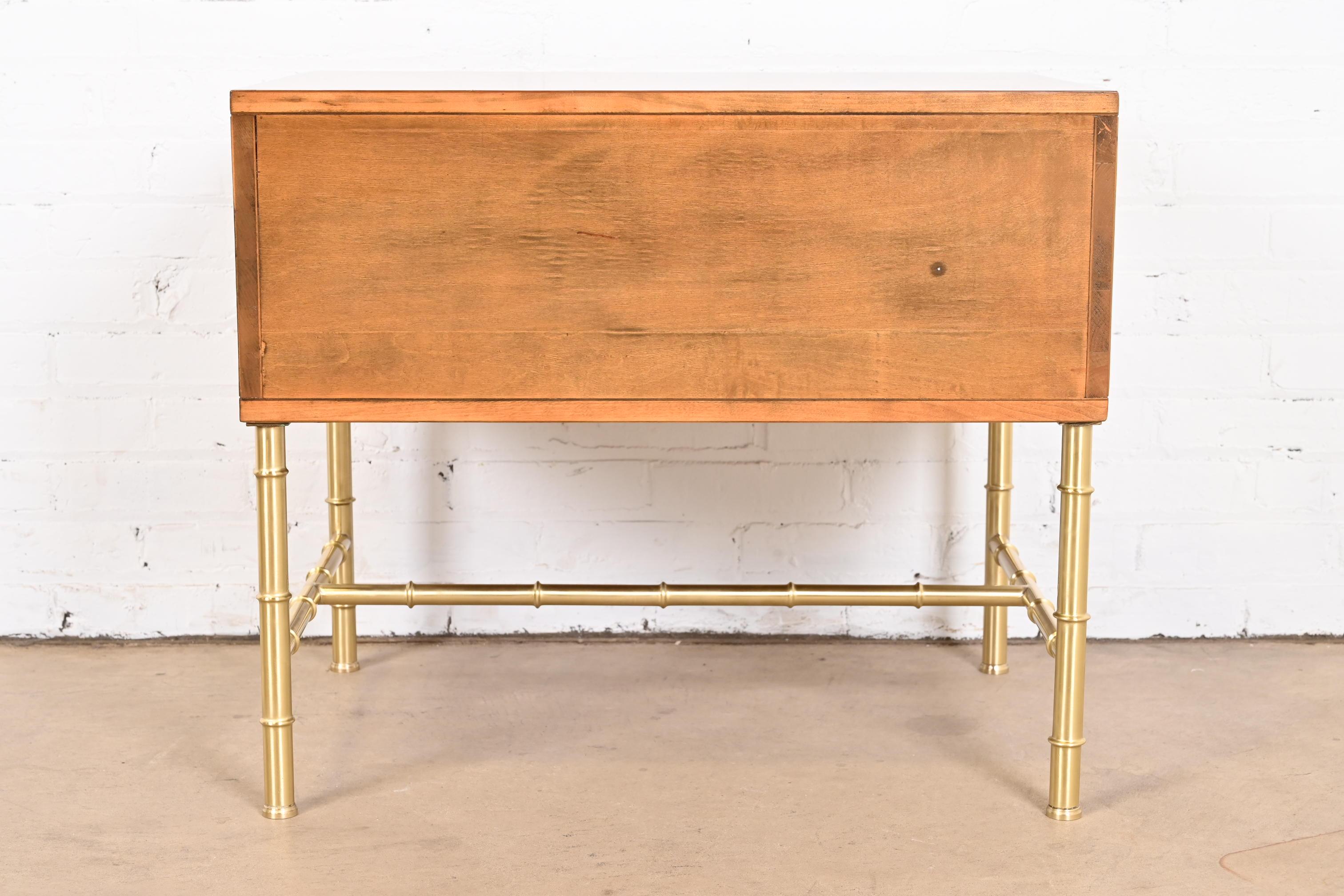 Mastercraft Mid-Century Modern Hollywood Regency Burl and Brass Chest of Drawers 9