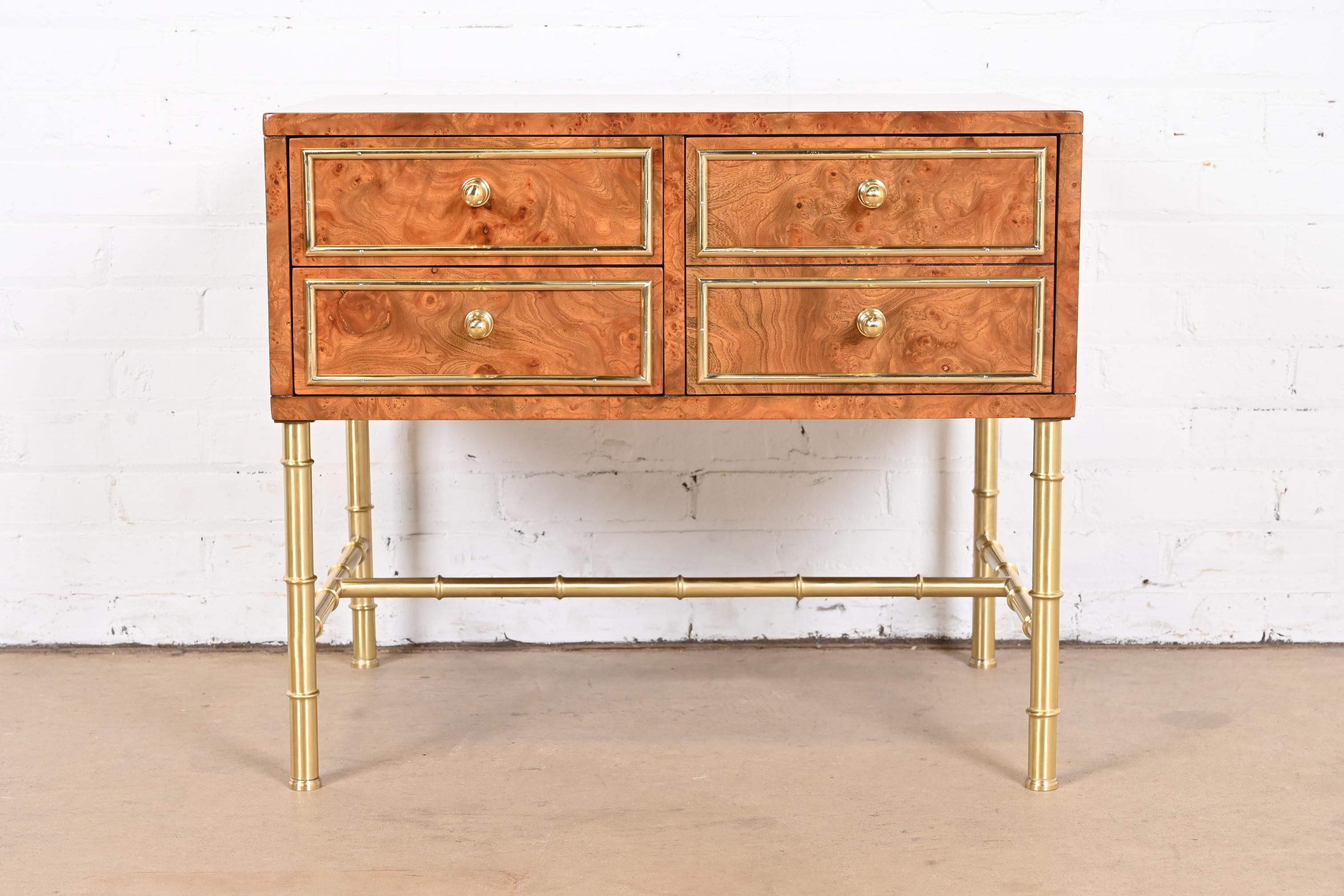 A gorgeous Mid-Century Modern Hollywood Regency chest of drawers

By Mastercraft Furniture

USA, 1970s

Burled Carpathian elm wood, with brass trim and original brass hardware.

Measures: 28