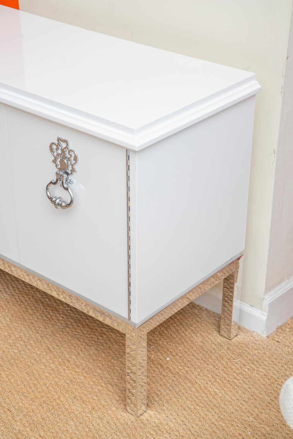 Mastercraft Restored White Lacquered Wood & Chrome Plated Bronze Cabinet Buffet For Sale 10