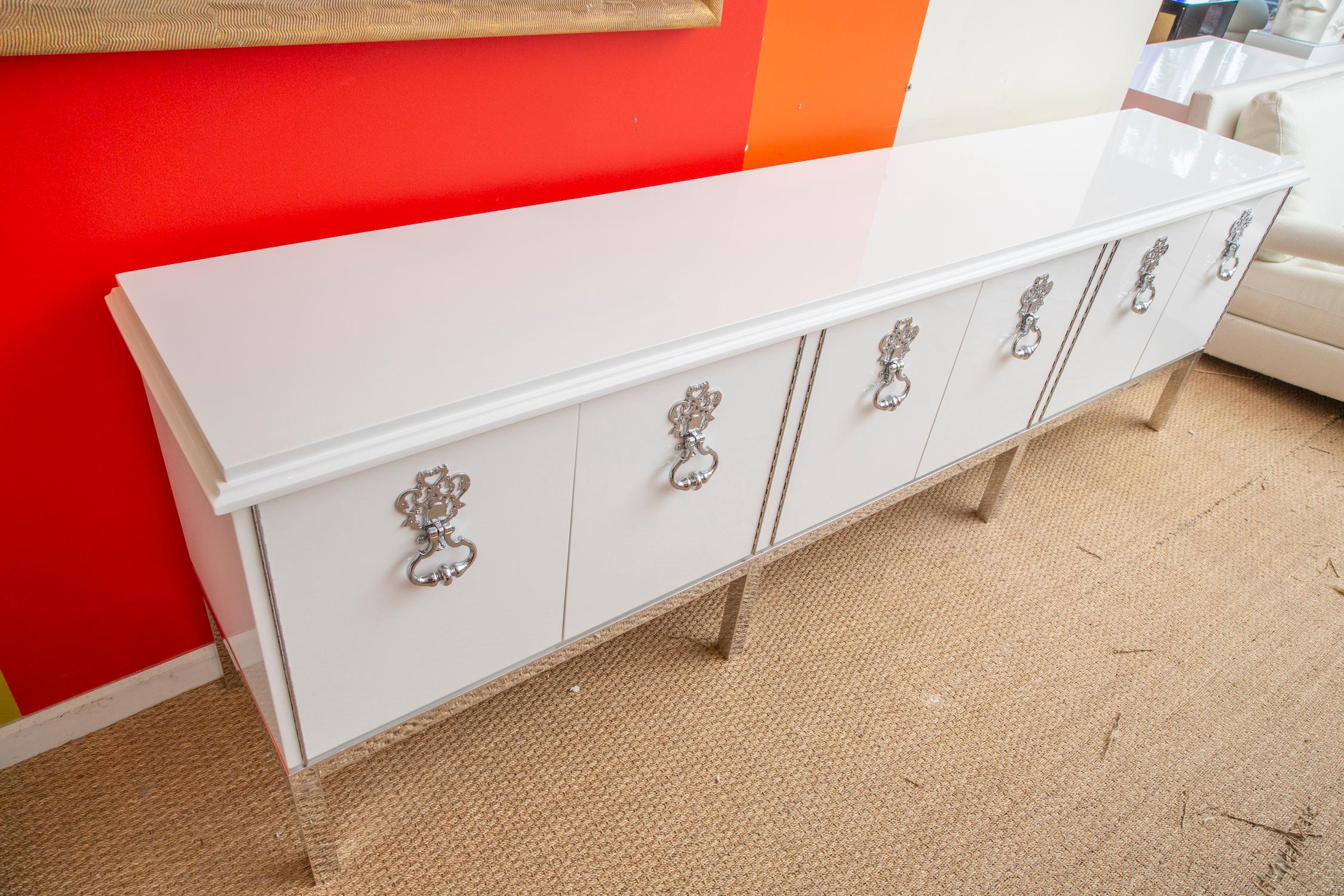 Modern Mastercraft Restored White Lacquered Wood & Chrome Plated Bronze Cabinet Buffet For Sale