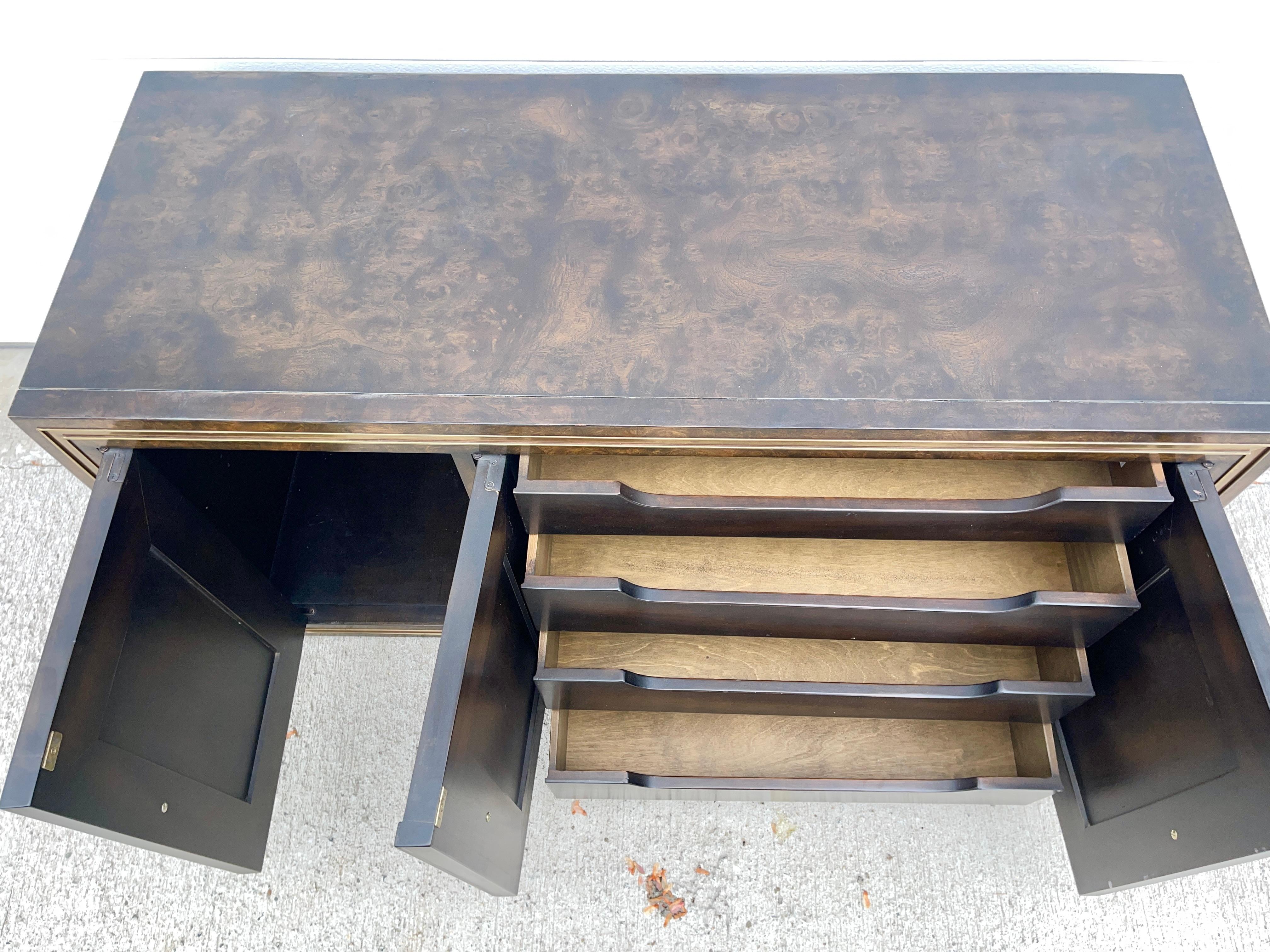 Mastercraft Sideboard in Brass Decorated Burled Elm For Sale 8