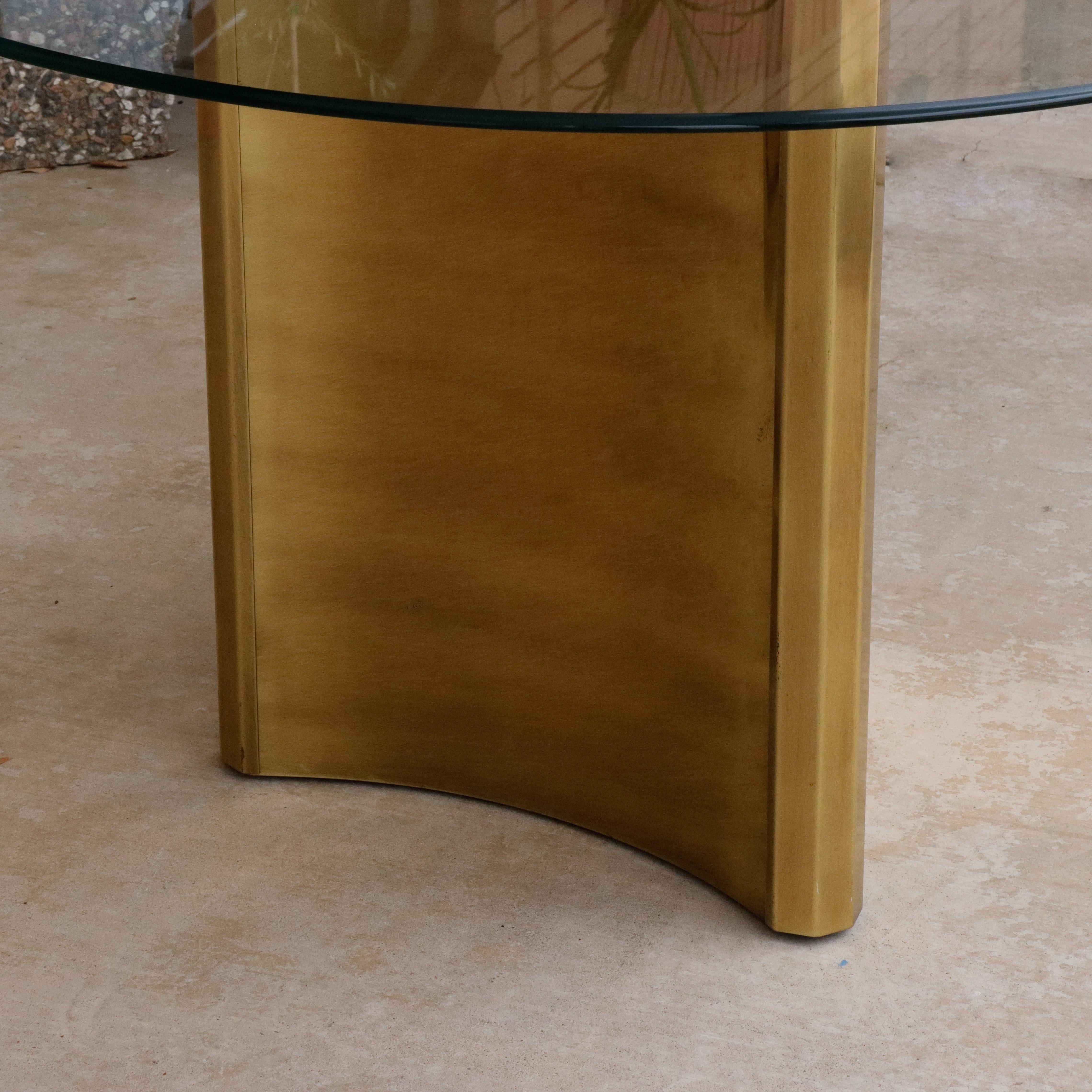 Table de salle à manger à piédestal en laiton 'Trilobi' de Mastercraft, 1970 en vente 2