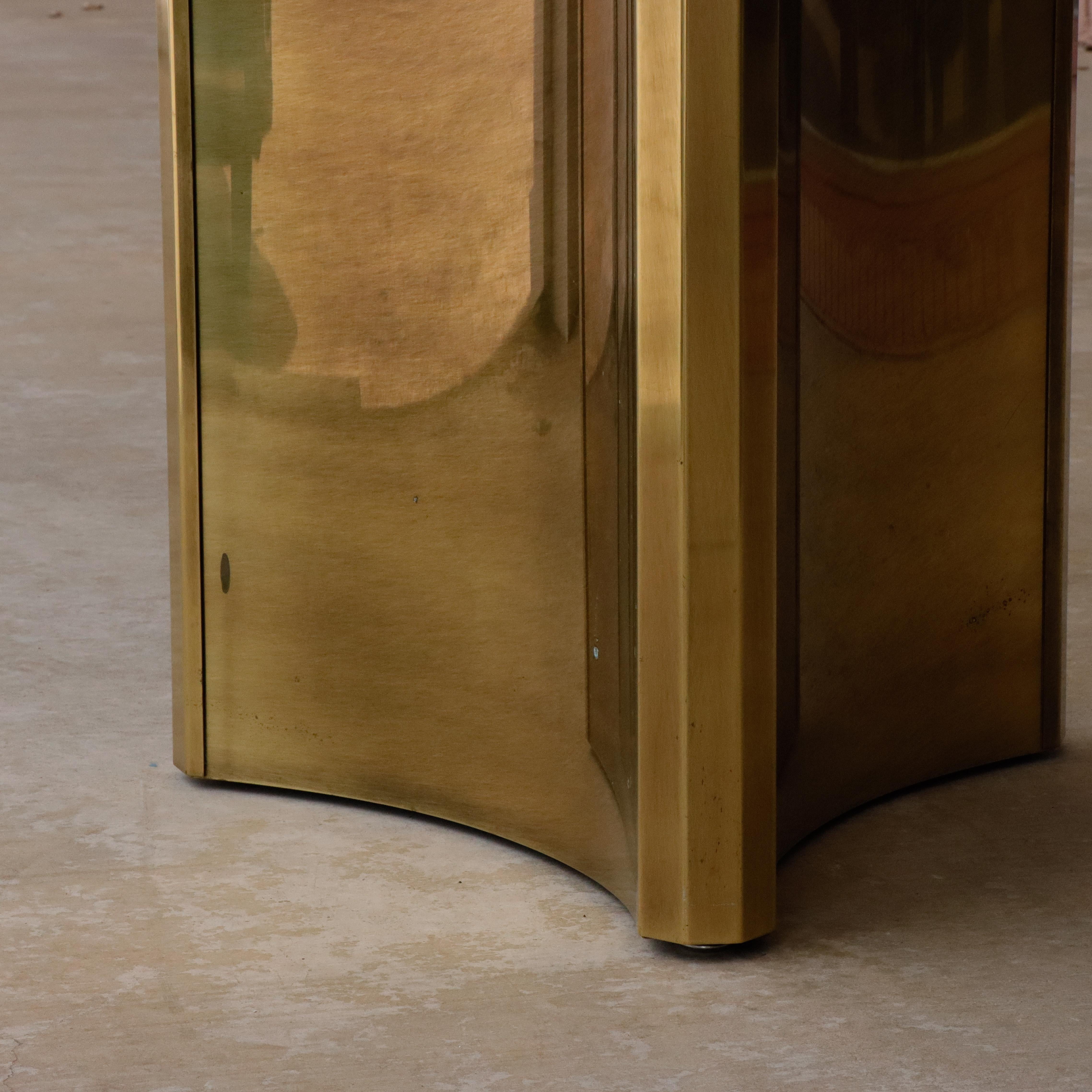 Table de salle à manger à piédestal en laiton 'Trilobi' de Mastercraft, 1970 en vente 1