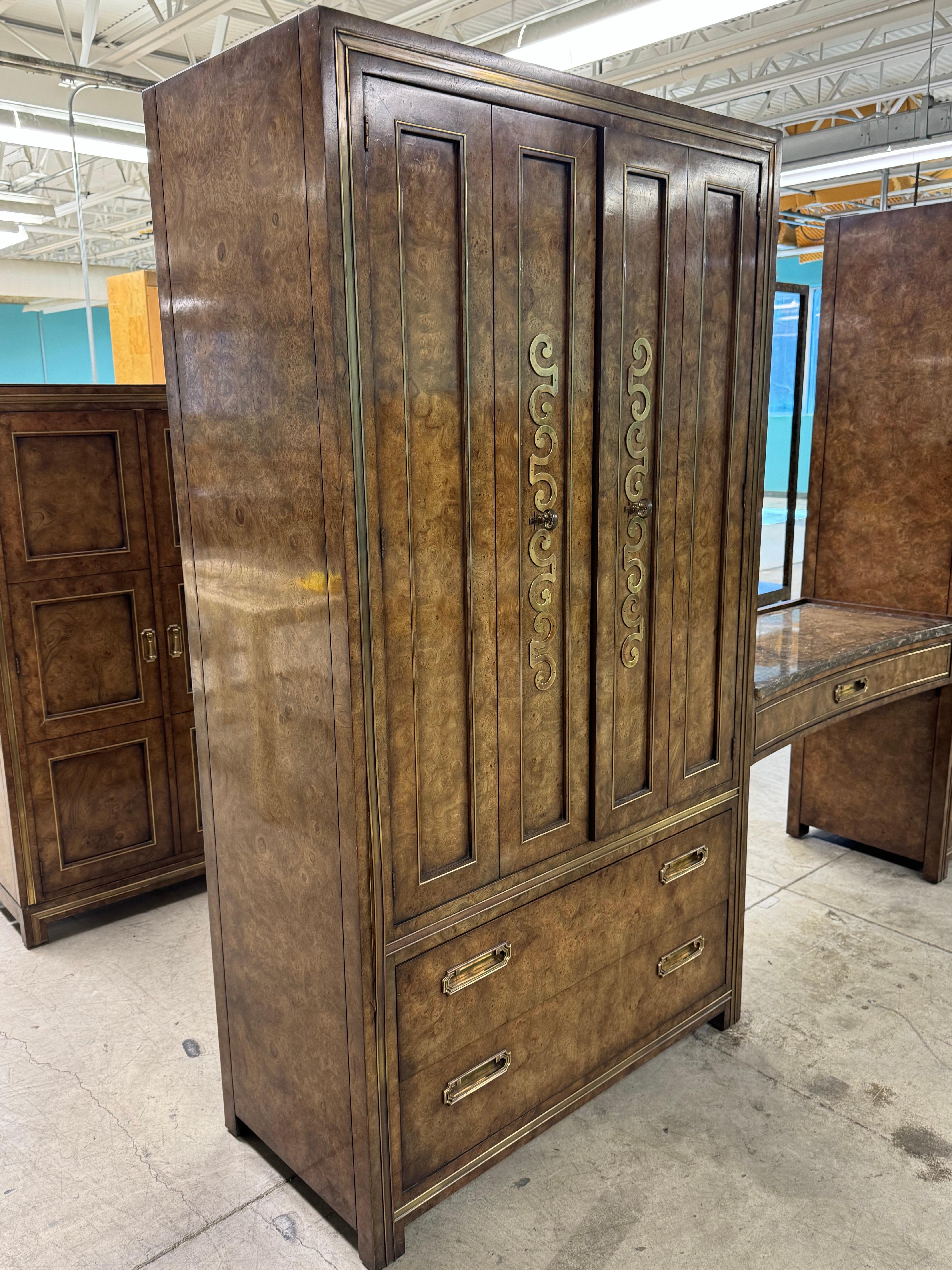 Mastercraft Twin Wardrobes With Built in Vanity/Desk, a Set For Sale 5