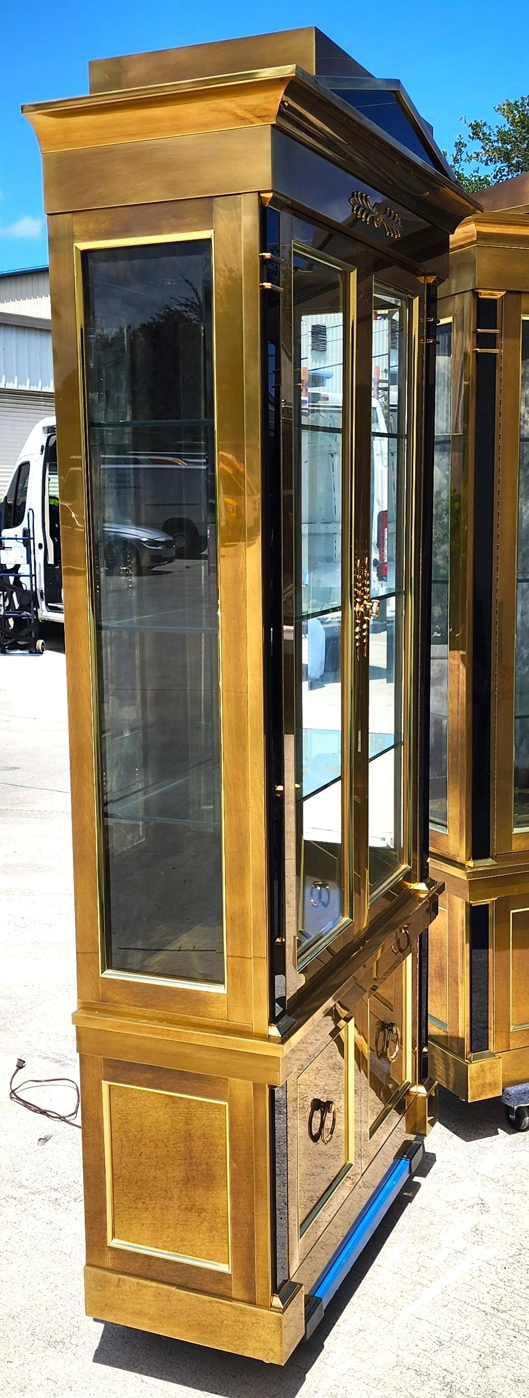 Fin du 20e siècle Paire de vitrines Mastercraft des années 1970 en vente