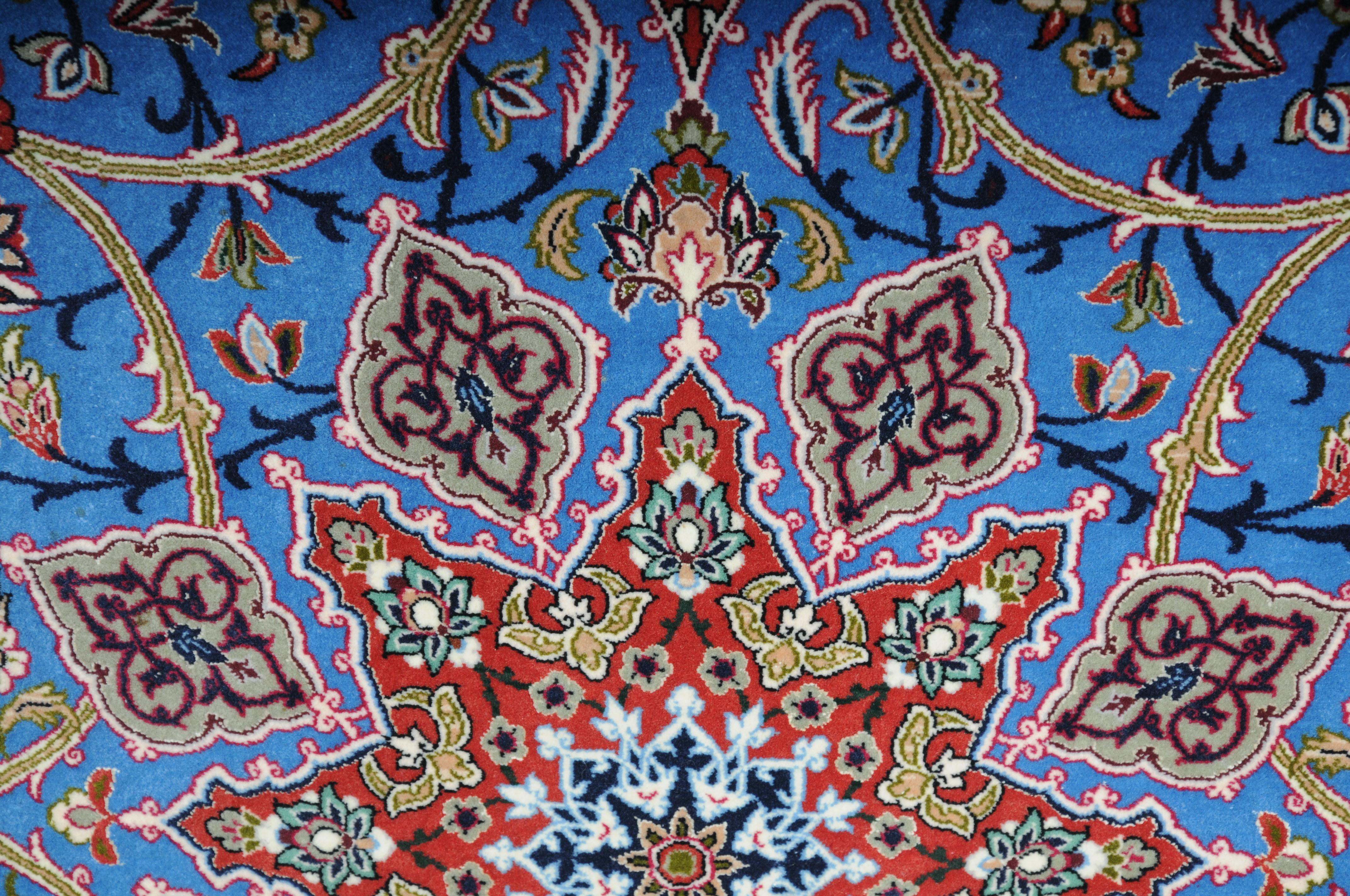 Masterful Isfahan Carpet, Cork Wool with Silk, circa 1960-1970s For Sale 4