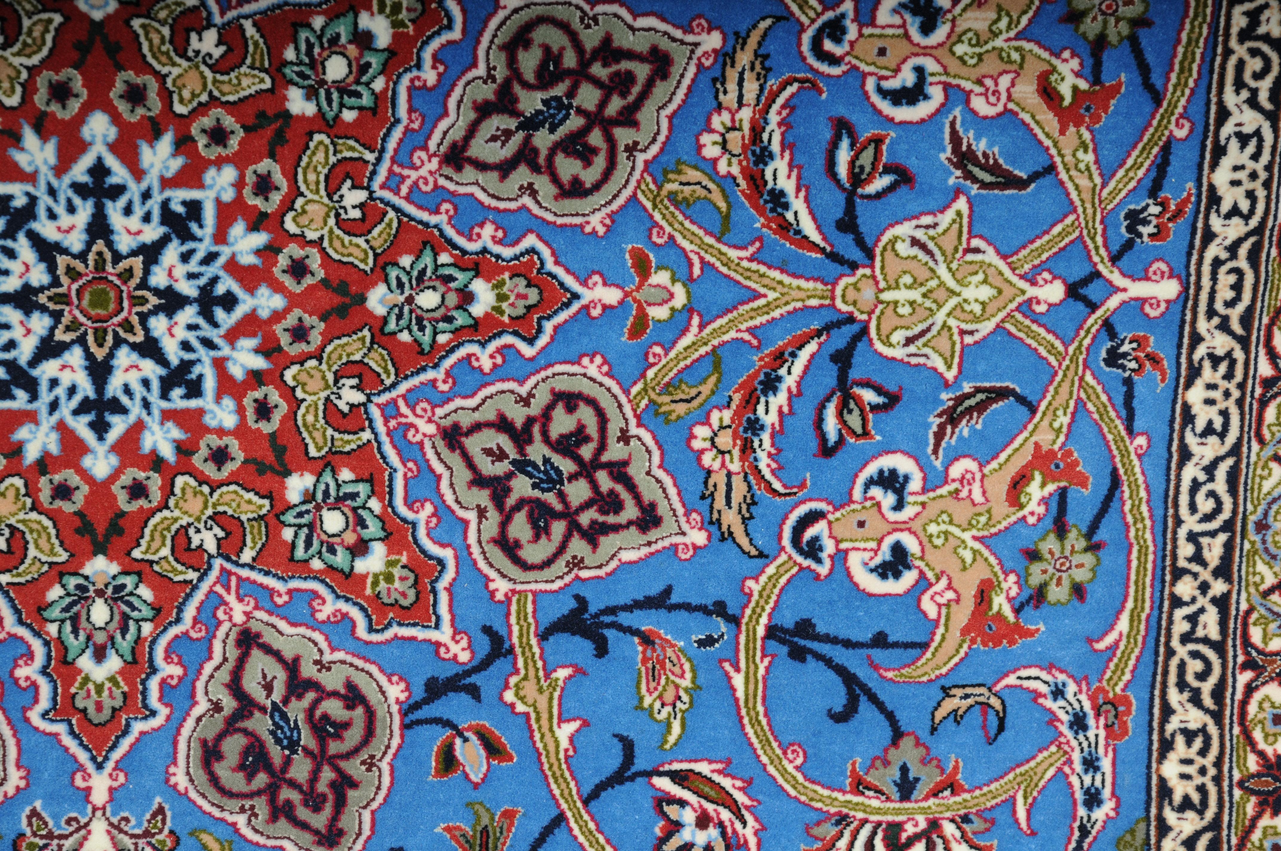Masterful Isfahan Carpet, Cork Wool with Silk, circa 1960-1970s For Sale 8