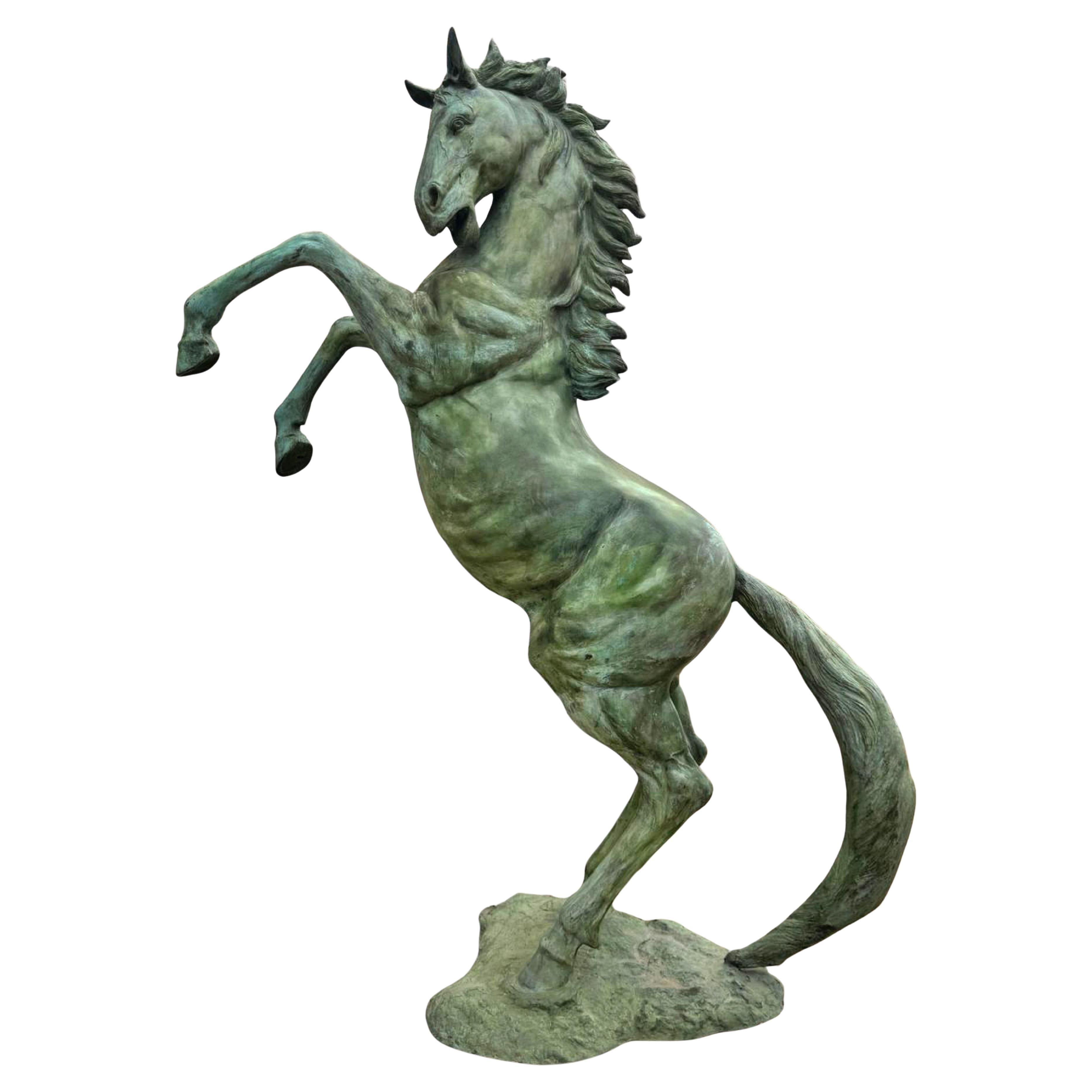 Meisterhaftes italienisches Pferd in Bronze 20. Jahrhundert H: 310cm