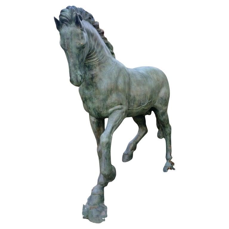 Sculpté à la main Magnifique paire de chevaux italiens en bronze Début du 20e siècle 1:1 en vente