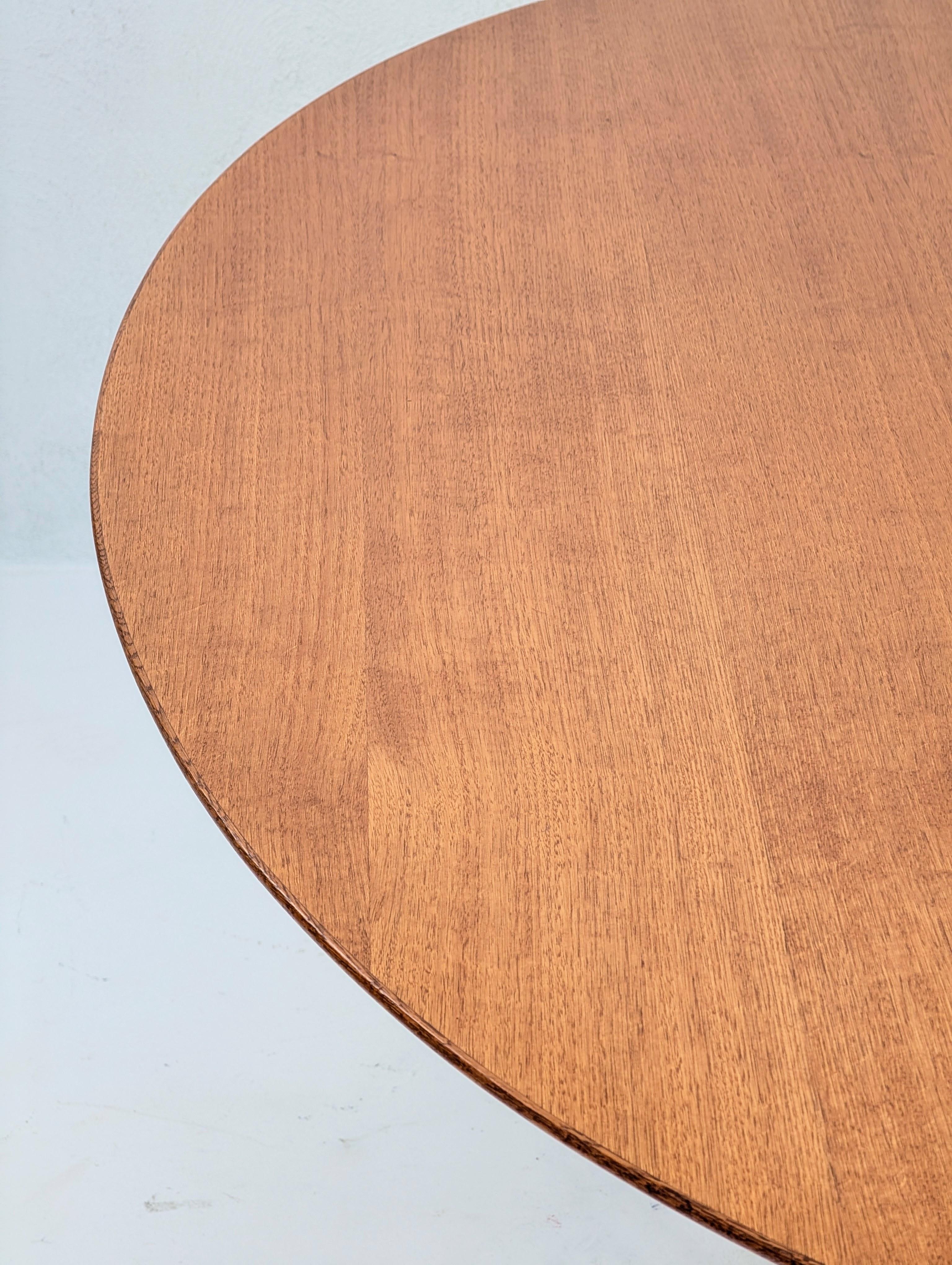 Masterfully Restored Florence Knoll 1960s Model 2480 Oval Table Desk in Rare Oak im Angebot 9