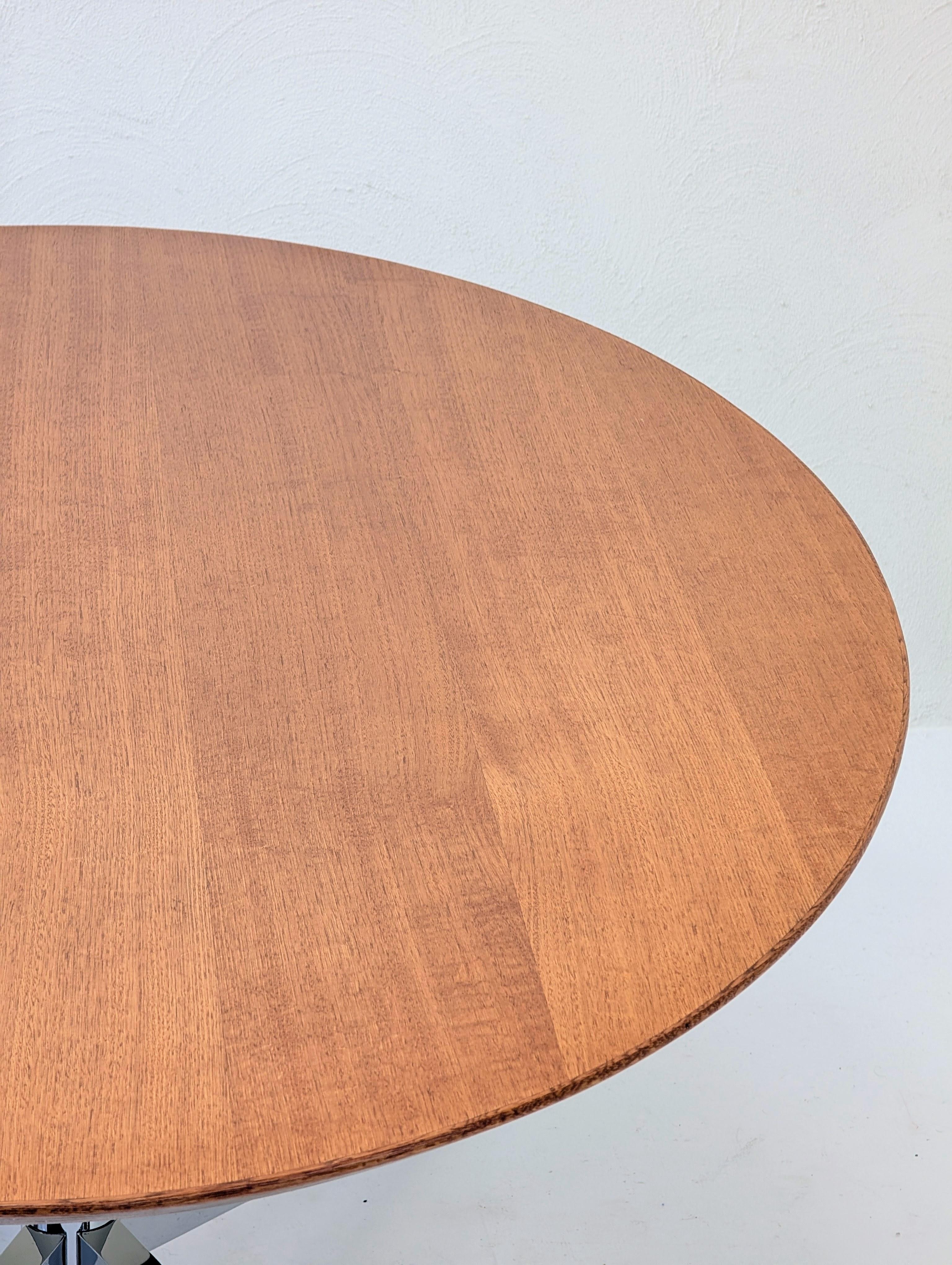 Masterfully Restored Florence Knoll 1960s Model 2480 Oval Table Desk in Rare Oak im Angebot 10