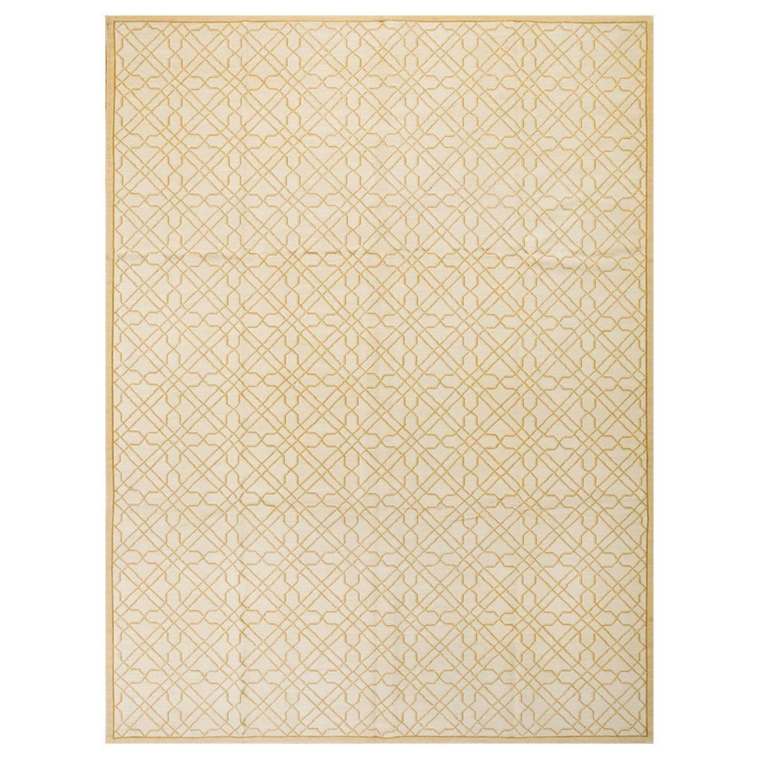 Masterly Yellow Contemporaneity Handwoven Needlepoint Flat Weave Silk Highlight For Sale