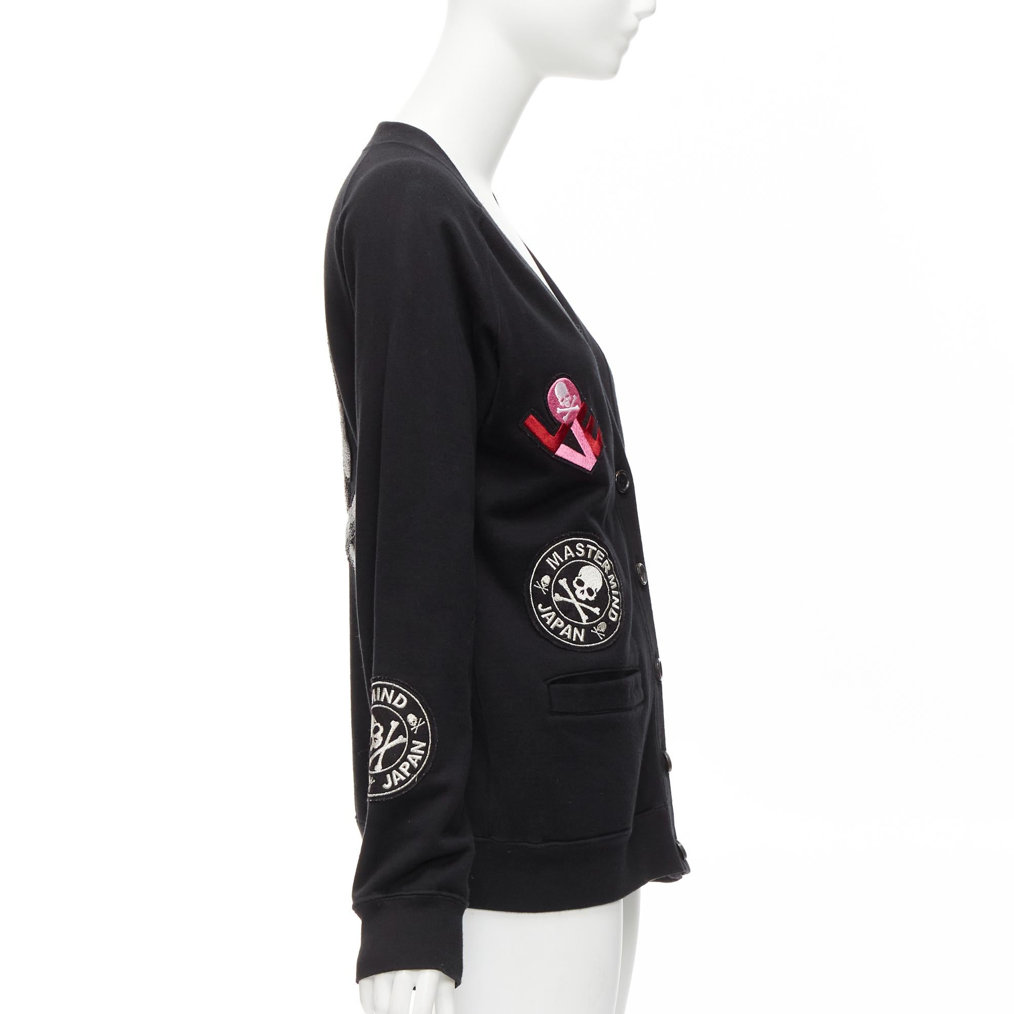 MASTERMIND JAPAN Schwarzer Baumwollpullover mit Schädel-Logo und Patch-Strickjacke JP1 S im Angebot 1