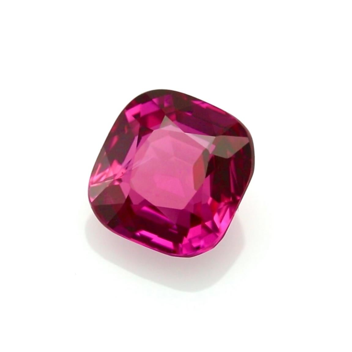 Taille coussin Pièce maîtresse ! Saphir rose vif de 4,16ct en vente