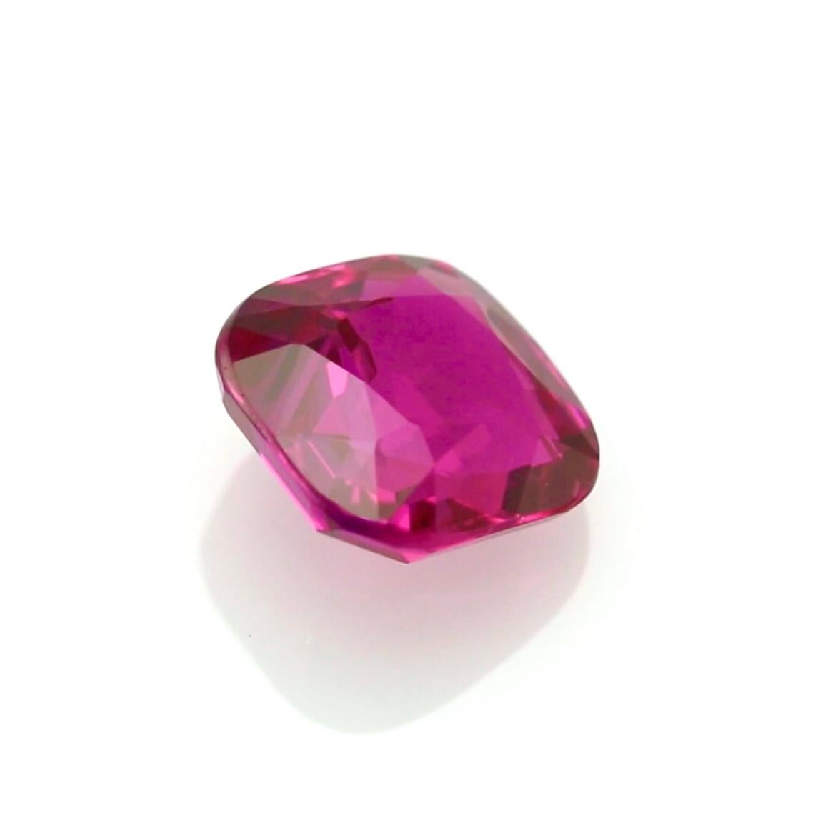 Pièce maîtresse ! Saphir rose vif de 4,16ct en vente 1