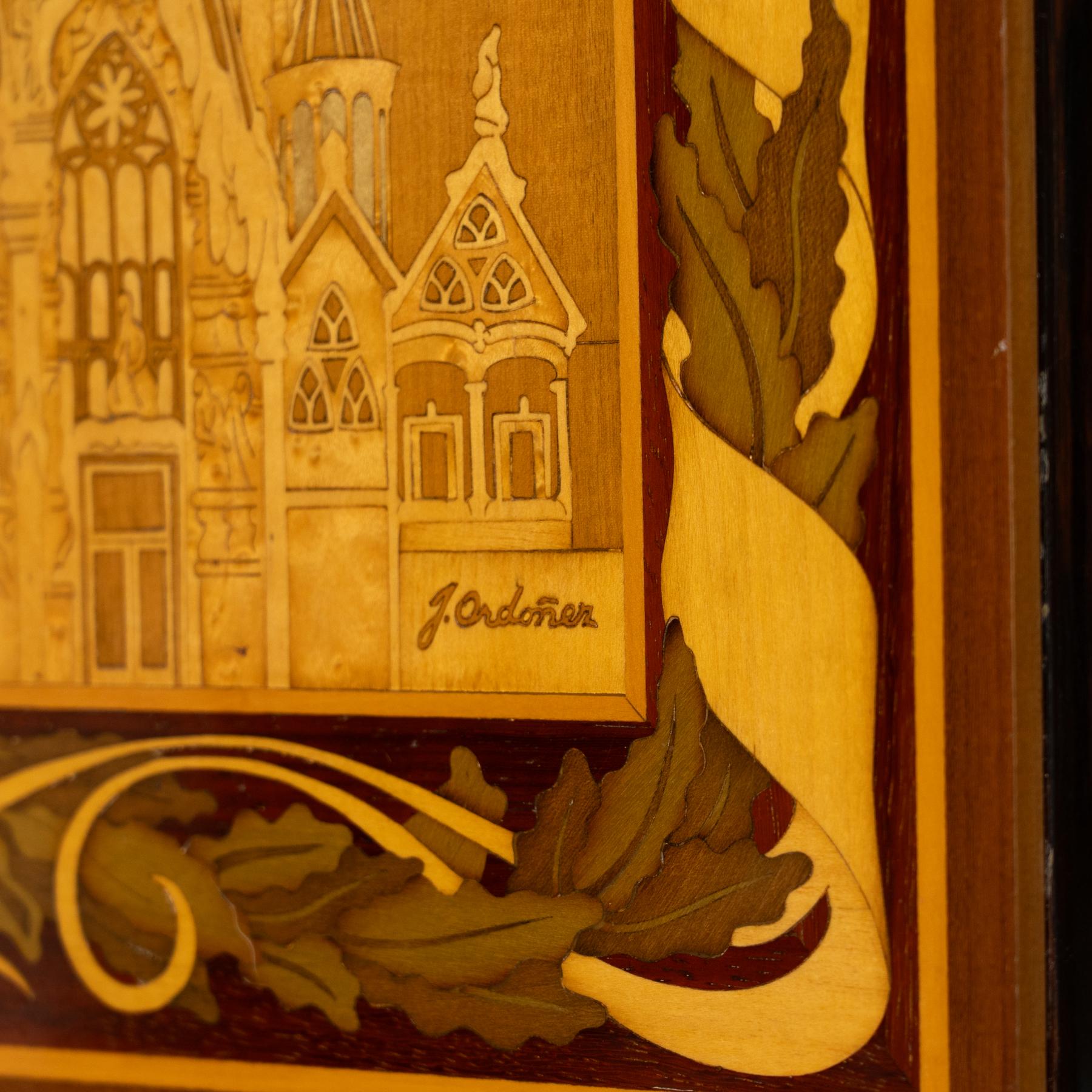 Obra Maestra de Marquetería de la Sagrada Familia de Gaudí - Firmada por J. Ordoñez finales del siglo XX en venta