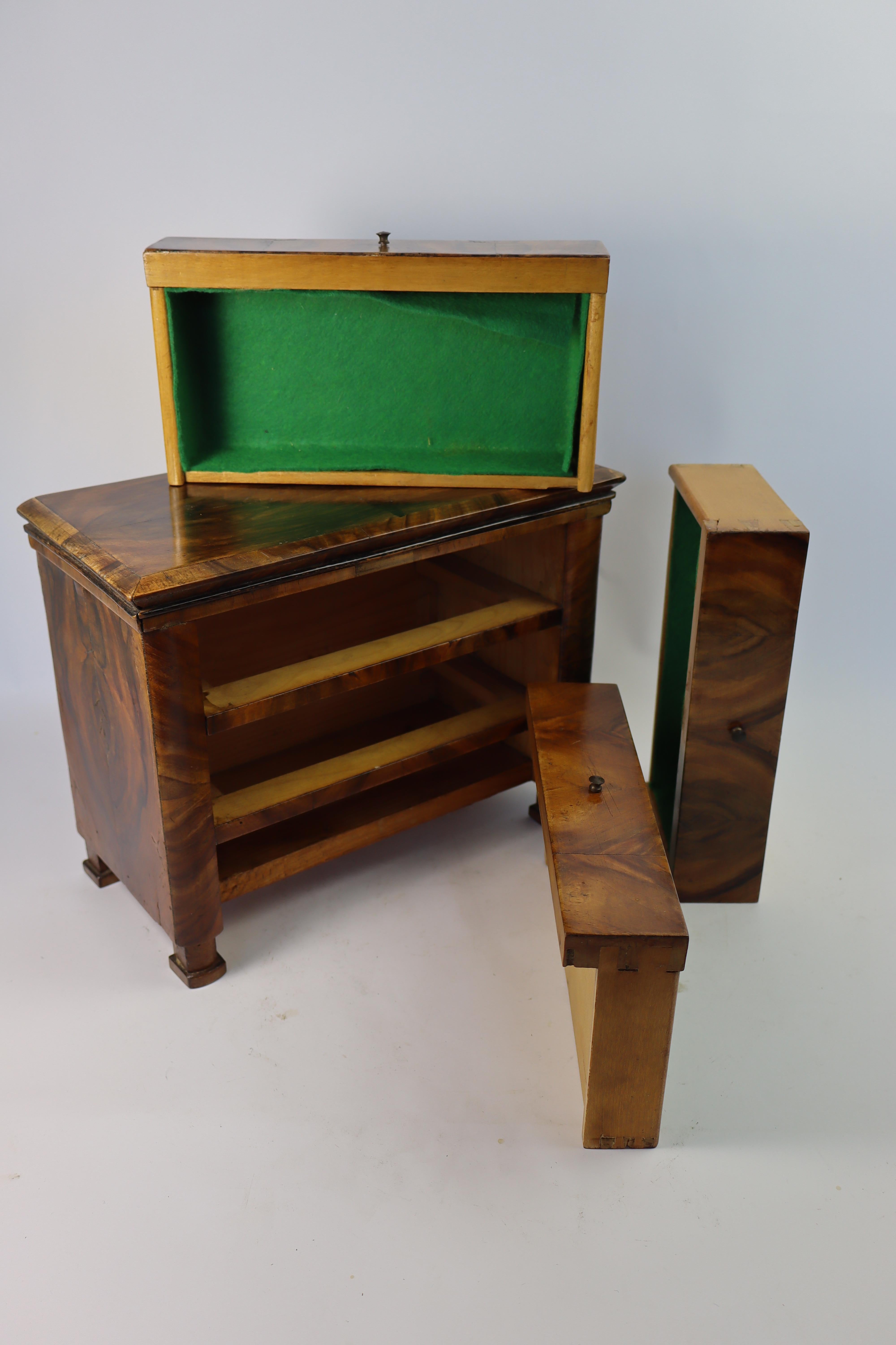 Pièce de maîtrise, commode Louis Philippe en noyer en vente 3